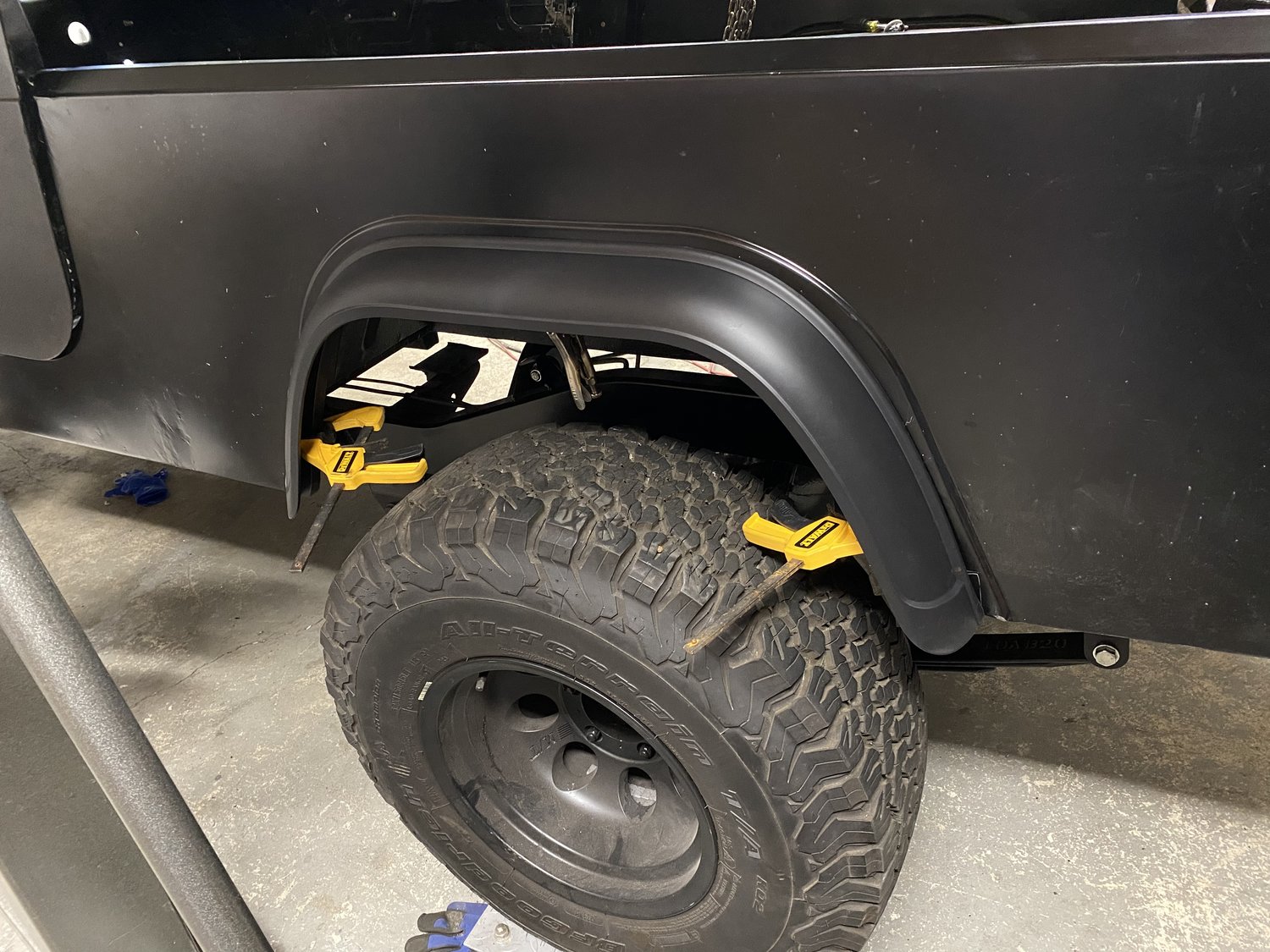 OMIX 11604.01 4Piece Fender Flare Kit for 8185 Jeep CJ8 Scrambler