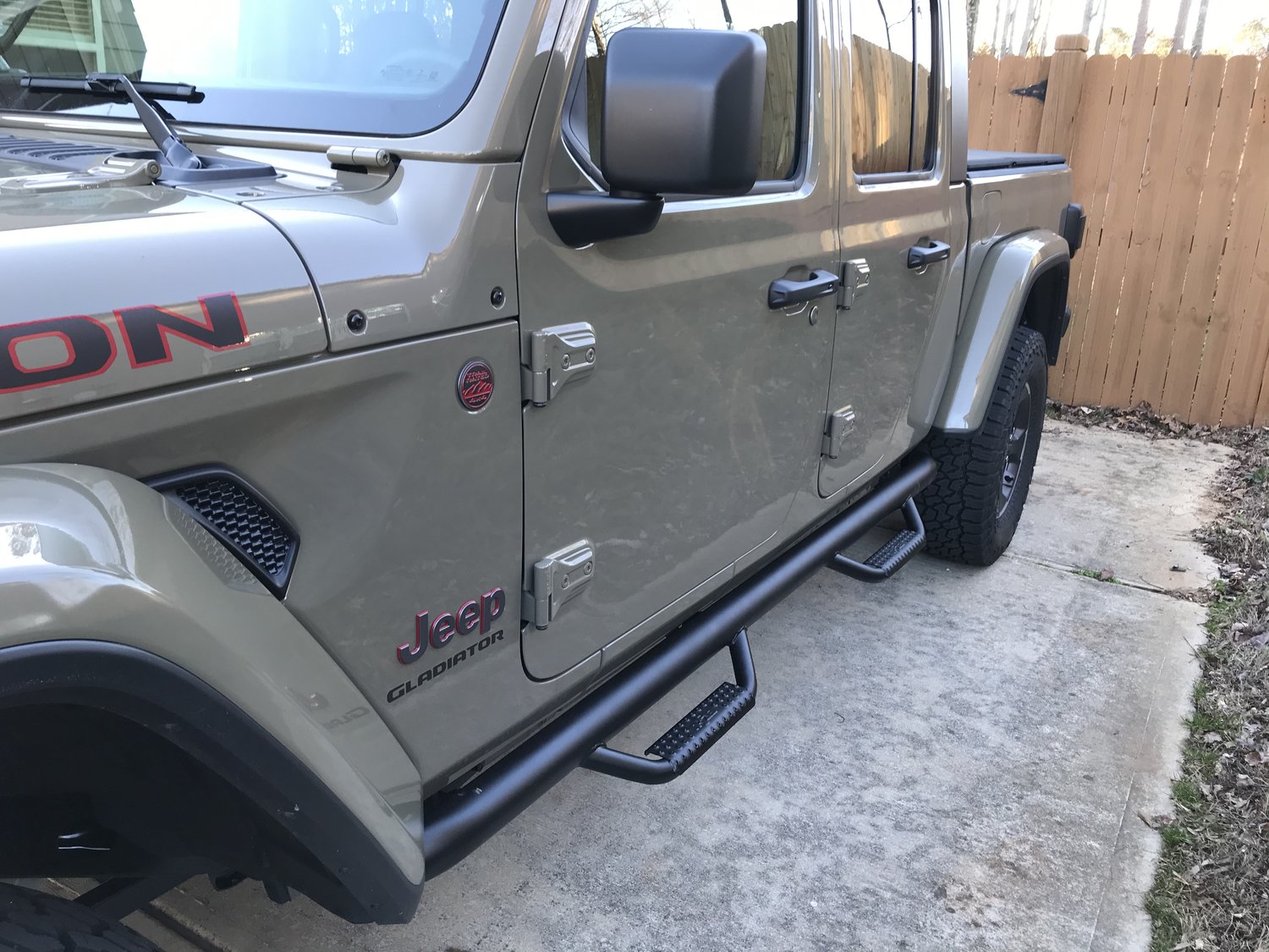 NFAB Nerf Step System with Drop Down Hoop for 2022 Jeep Gladiator JT Quadratec