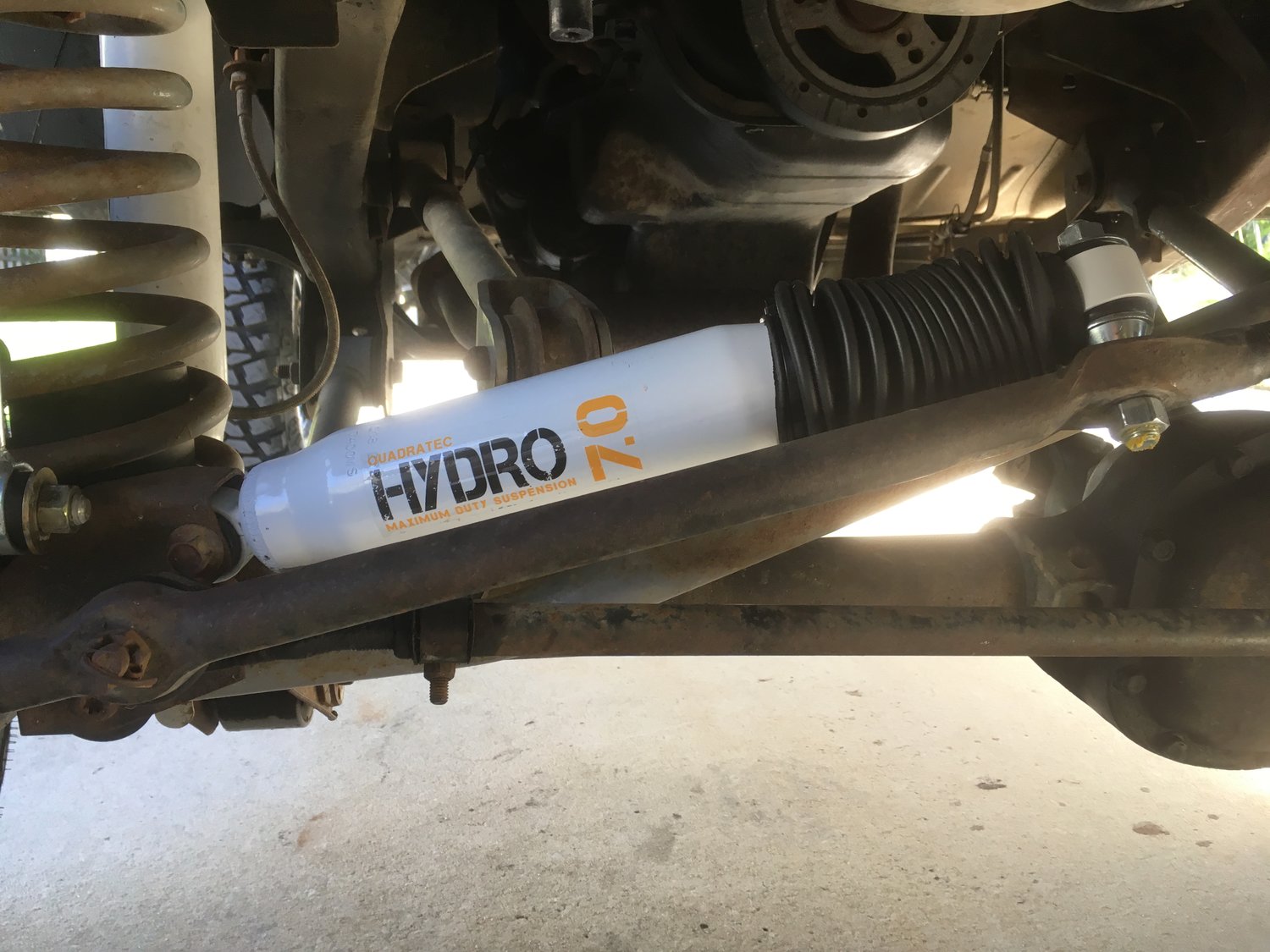 Quadratec OE Steering Stabilizer for 8406 Jeep Cherokee XJ, Grand