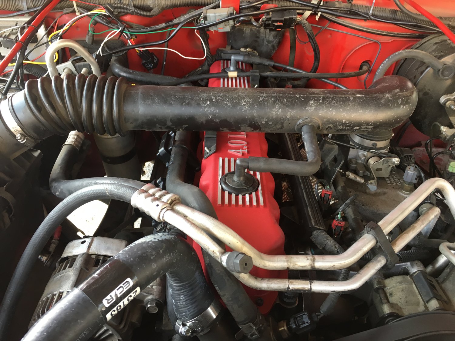 Crown Automotive Rt35002 Aluminum Valve Cover Kit In Red