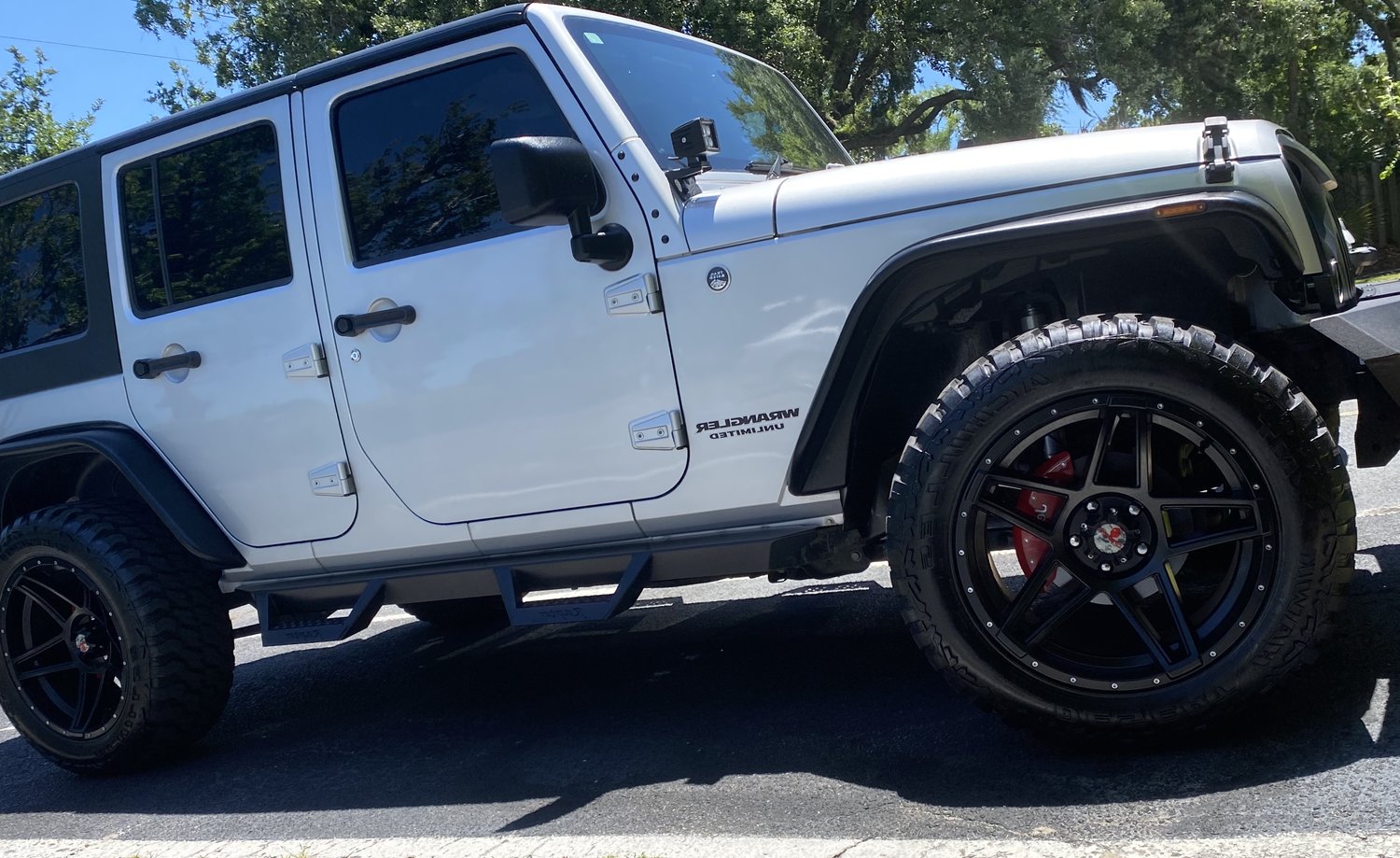 MGP Caliper Covers Jeep Logo Brake Caliper Covers for 0718 Jeep