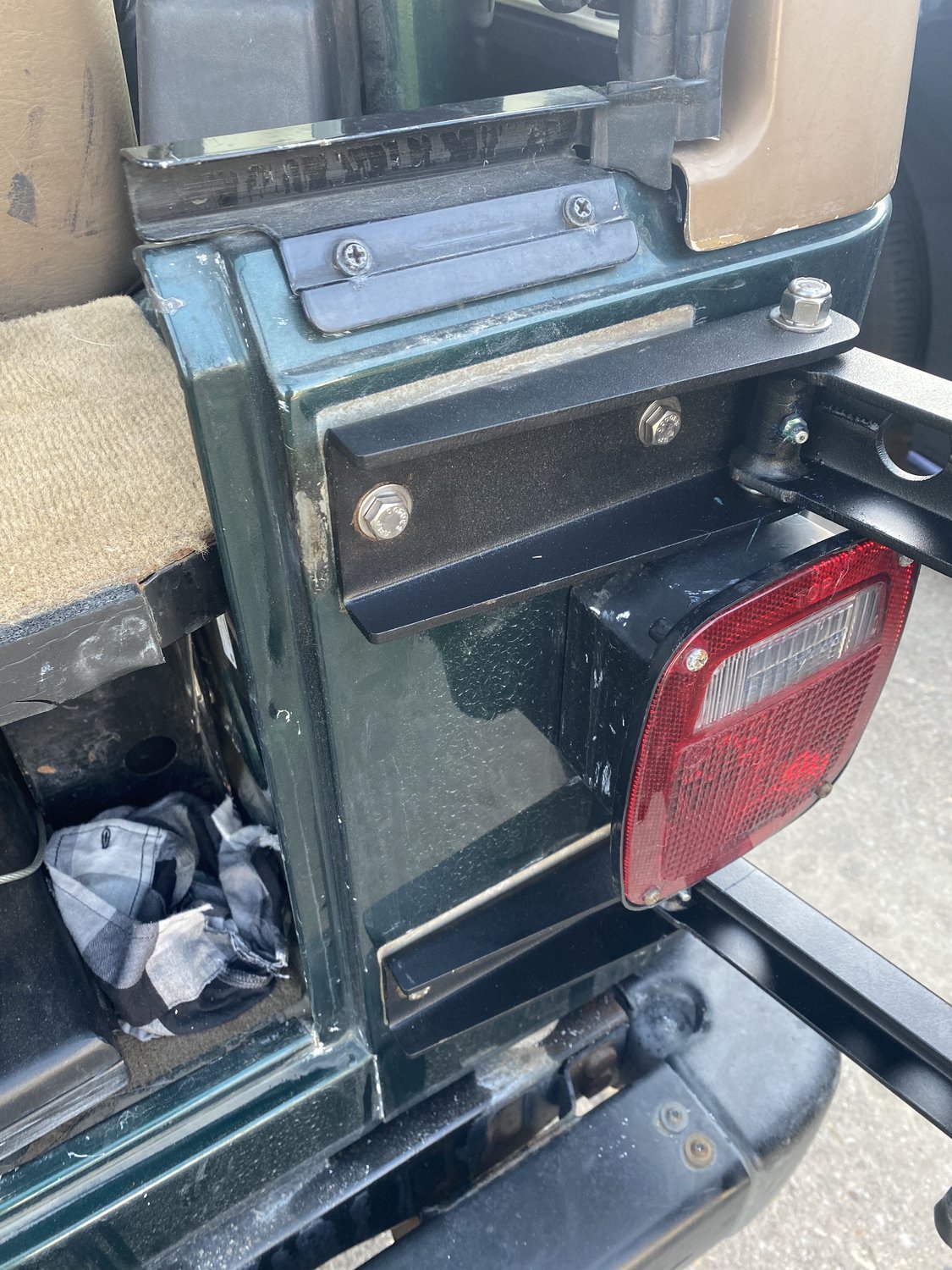 MORryde JP54025 Heavy Duty Tailgate Hinge Set for 9706 Jeep Wrangler