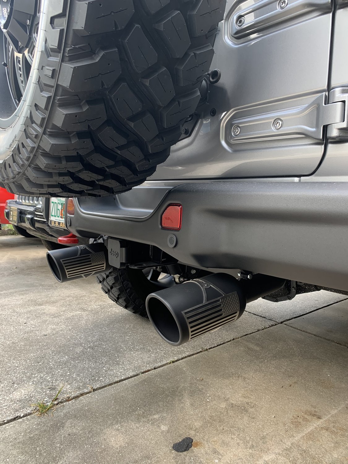 Gibson 700002 2.5" Patriot Series Dual AxleBack Exhaust System for 18