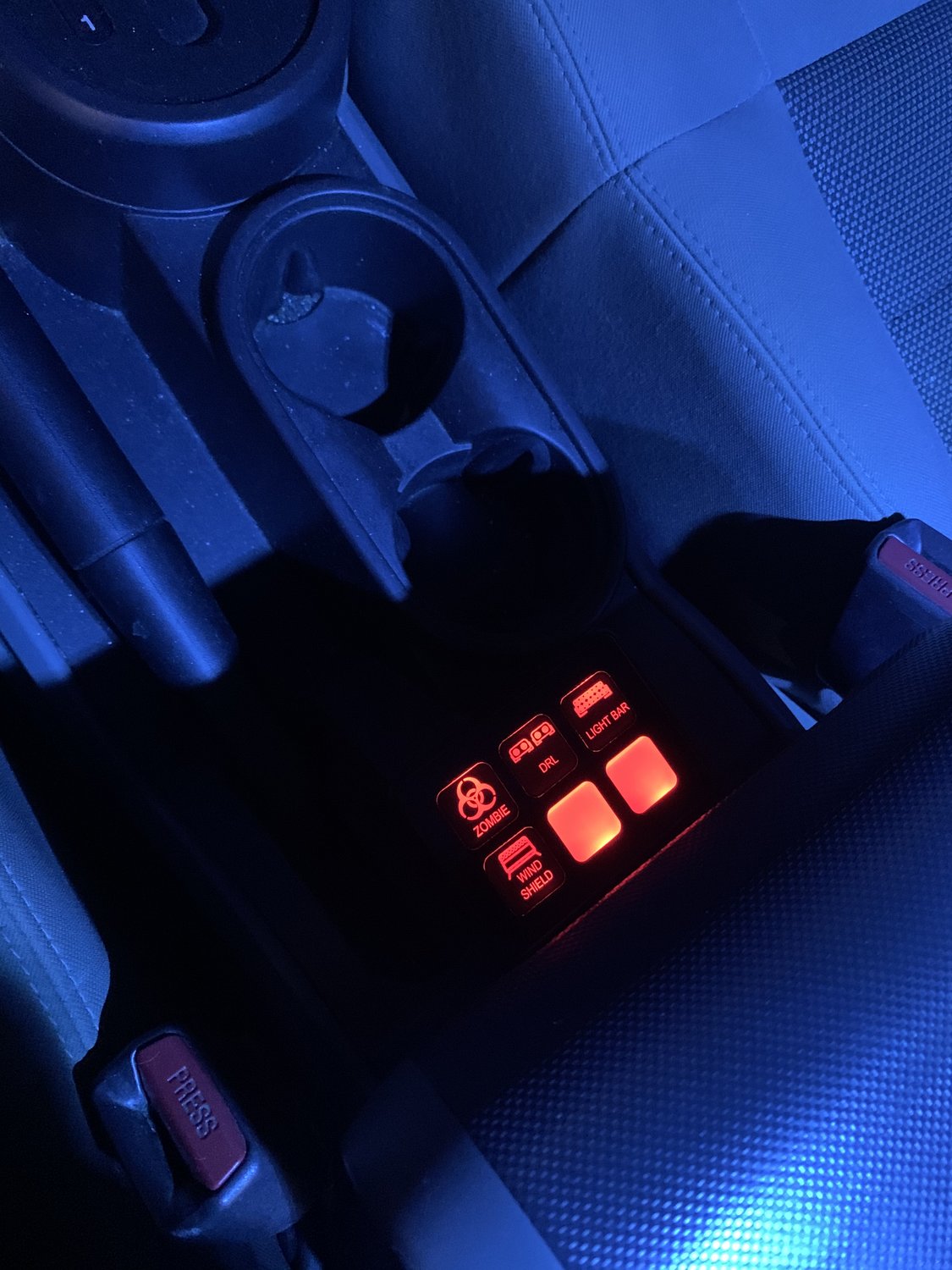 Pro Comp 76201 SS6 6 Way Switch Panel | Quadratec