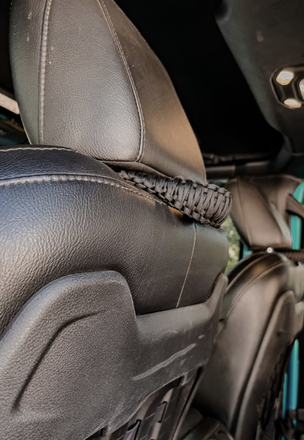 RedRock Jeep Gladiator Headrest Paracord Grab Handles; Black J105896