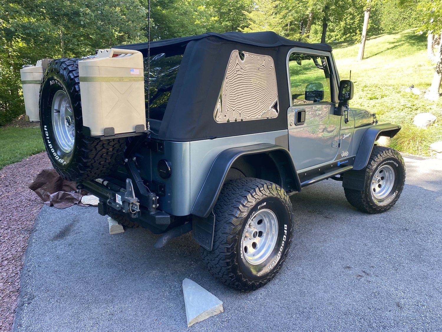 MasterTop SkyMaster® Frameless Fastback Soft Top for 9706 Jeep Wrangler TJ Quadratec