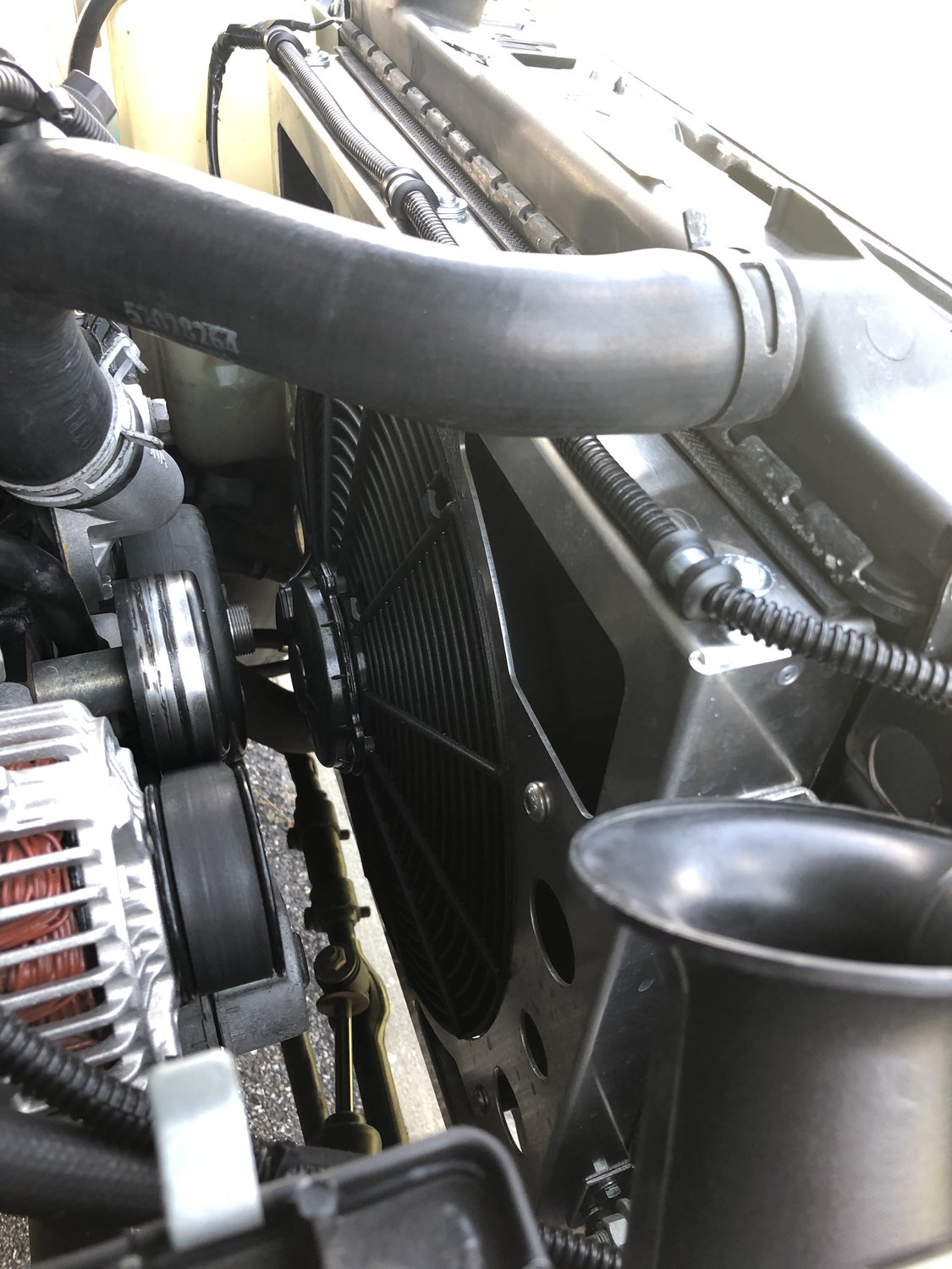 Derale Performance 20162Q Waterproof Electric Cooling Fan for 8706 Jeep Wrangler YJ, TJ & TJ