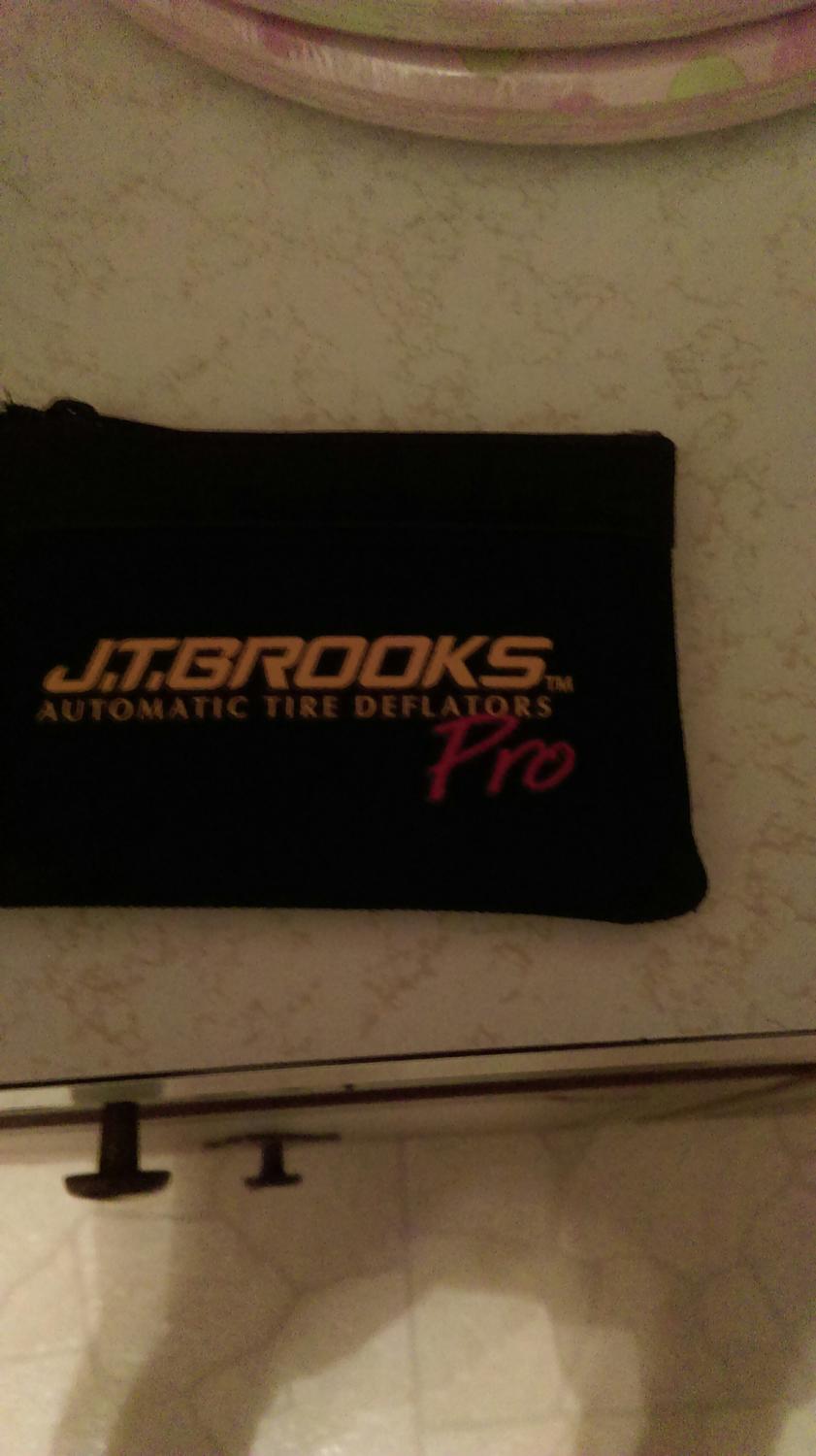 JT Brooks ATDP4 Automatic Tire Deflators Pro Set Quadratec
