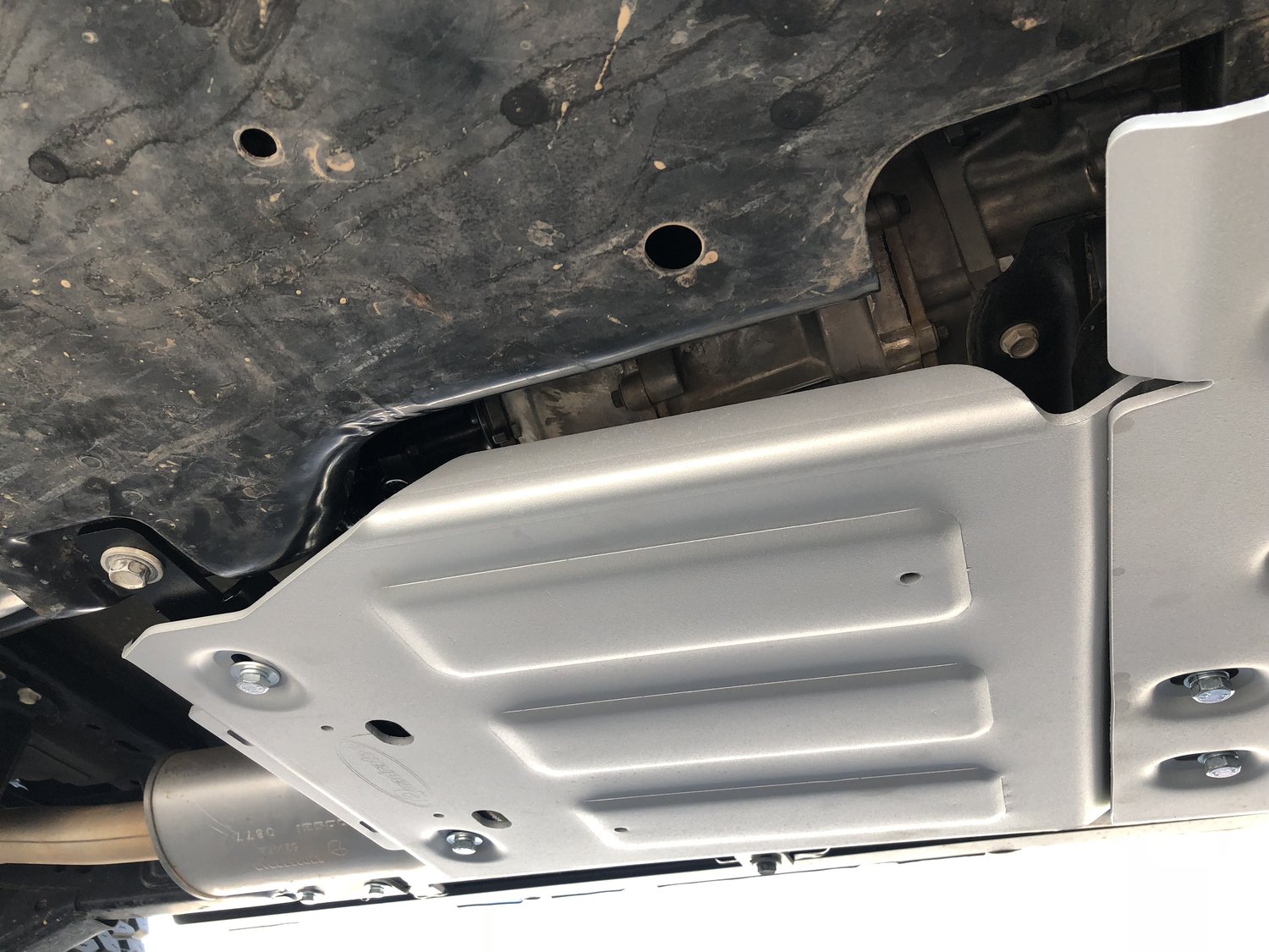 Quadratec 12500 0213 Aluminum Modular Transfer Case Skid Plate for 0718 Jeep Wrangler JK