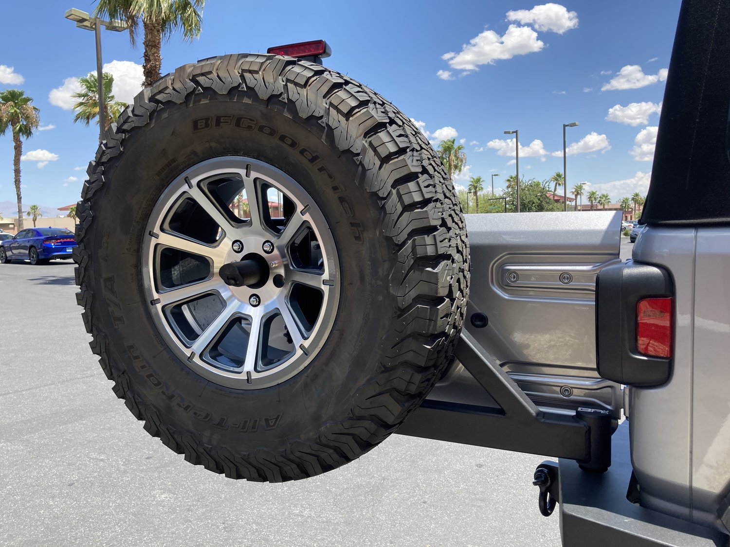 Body Armor 5298 Tire Carrier for Body Armor (JL2965) Rear Bumper for