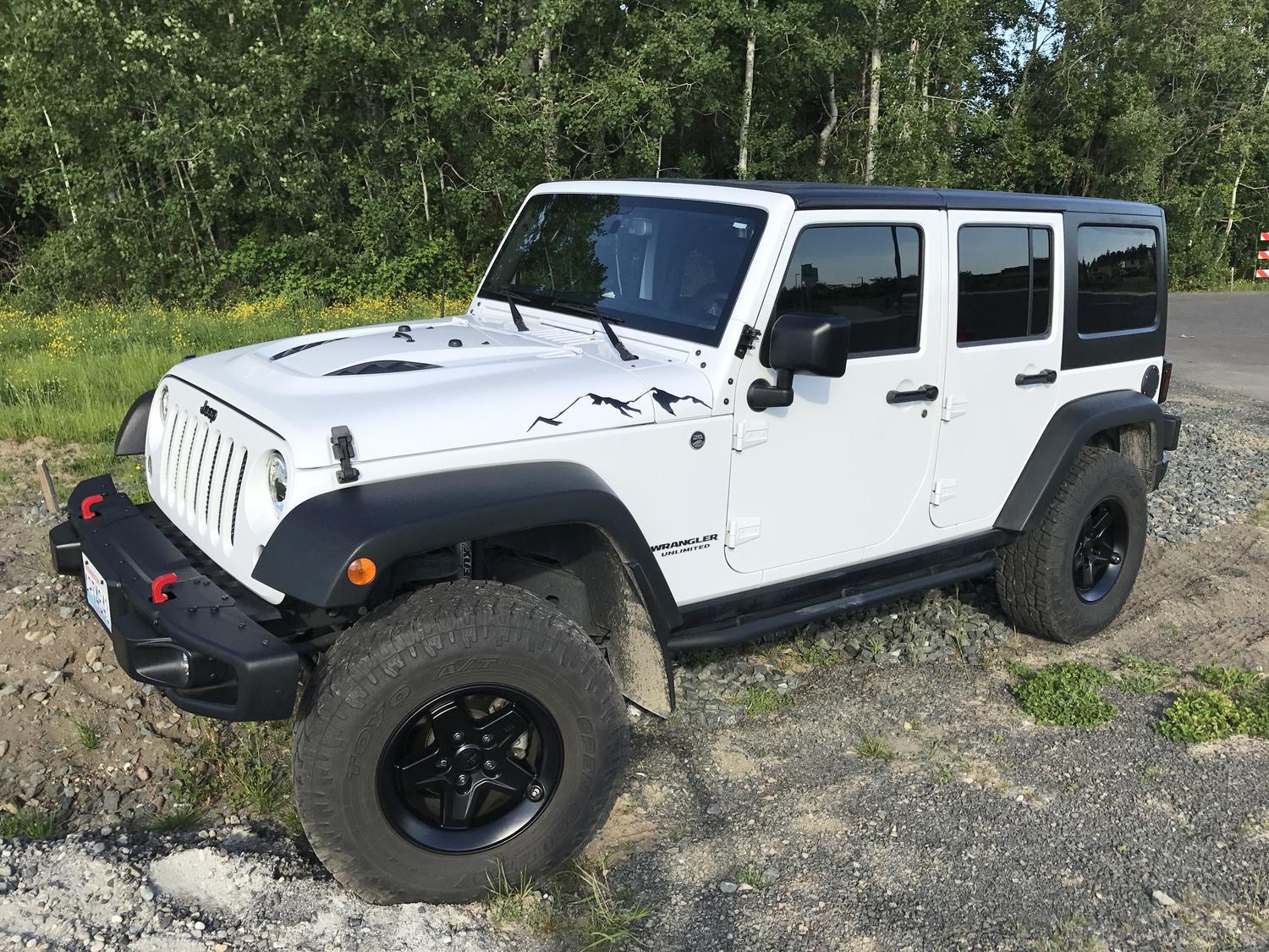 Mopar 82213656AC 10th Anniversary Rubicon Hood with Functional Vents