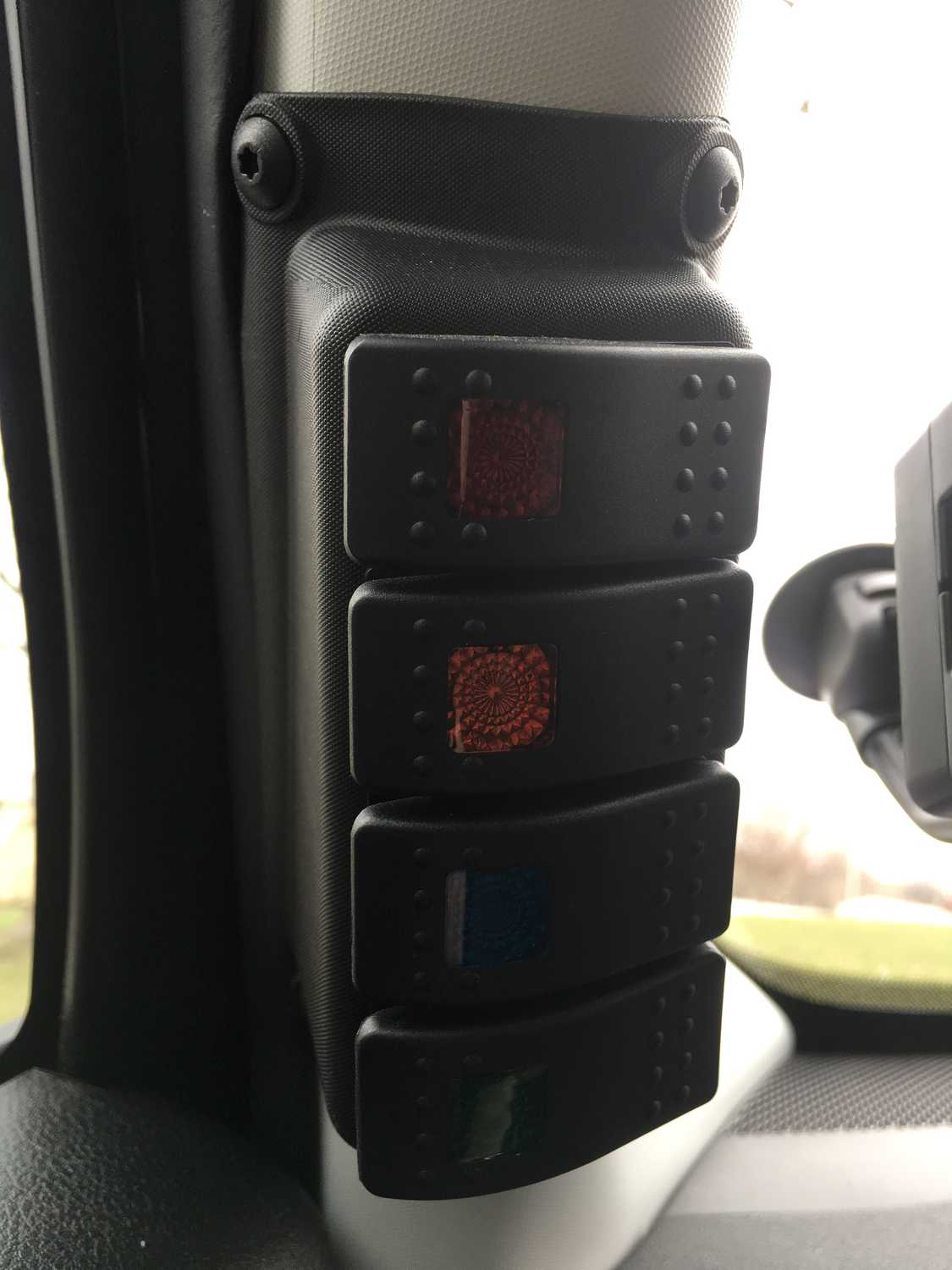 Daystar Kj81001bk A Pillar Switch Pod Kit For 15 18 Jeep