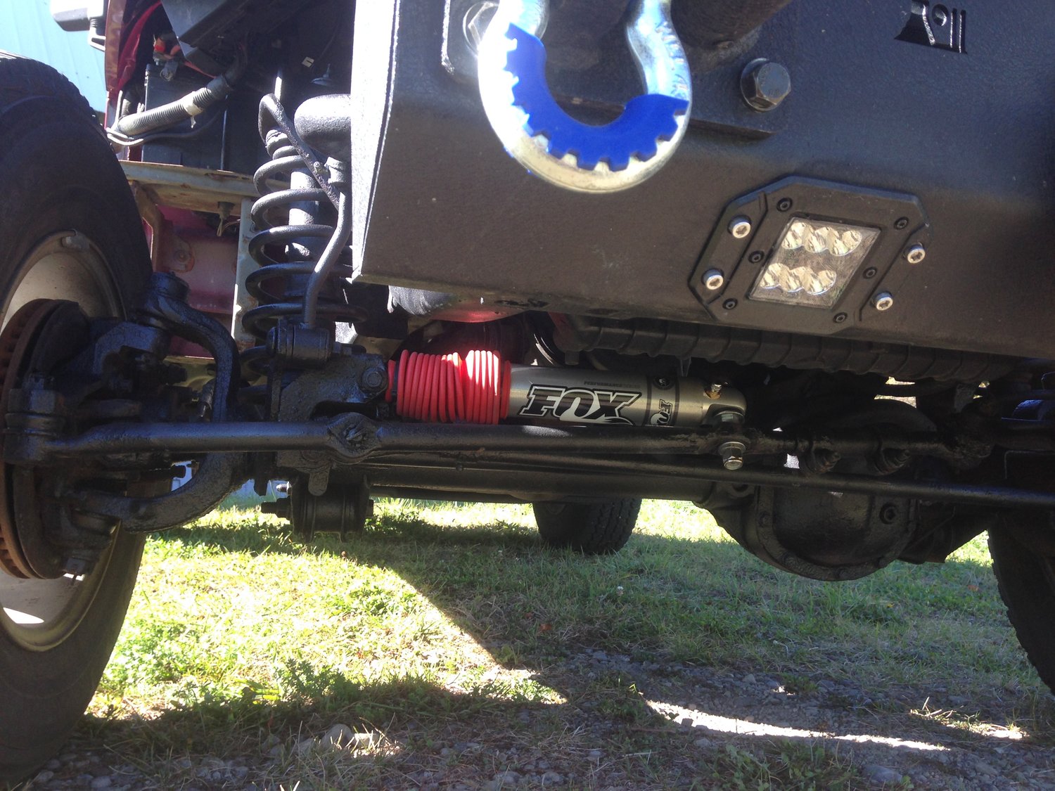 thumbnail image 2 of Fox Performance Series 2.0 Smooth Body Steering Stabilizer For Jeep Wrangler TJ & XJ - 985-24-072 2 of 4