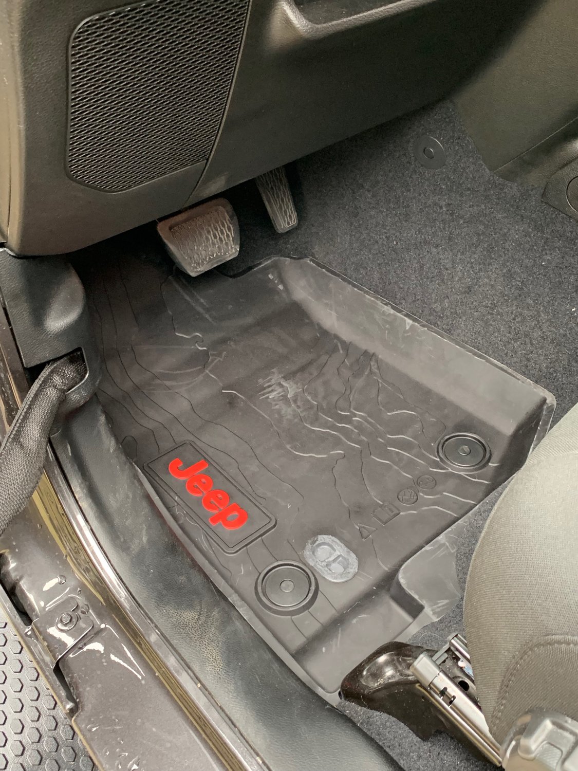 Mopar 6bp46tx7ad All Weather Front Amp Rear Floor Liner Set