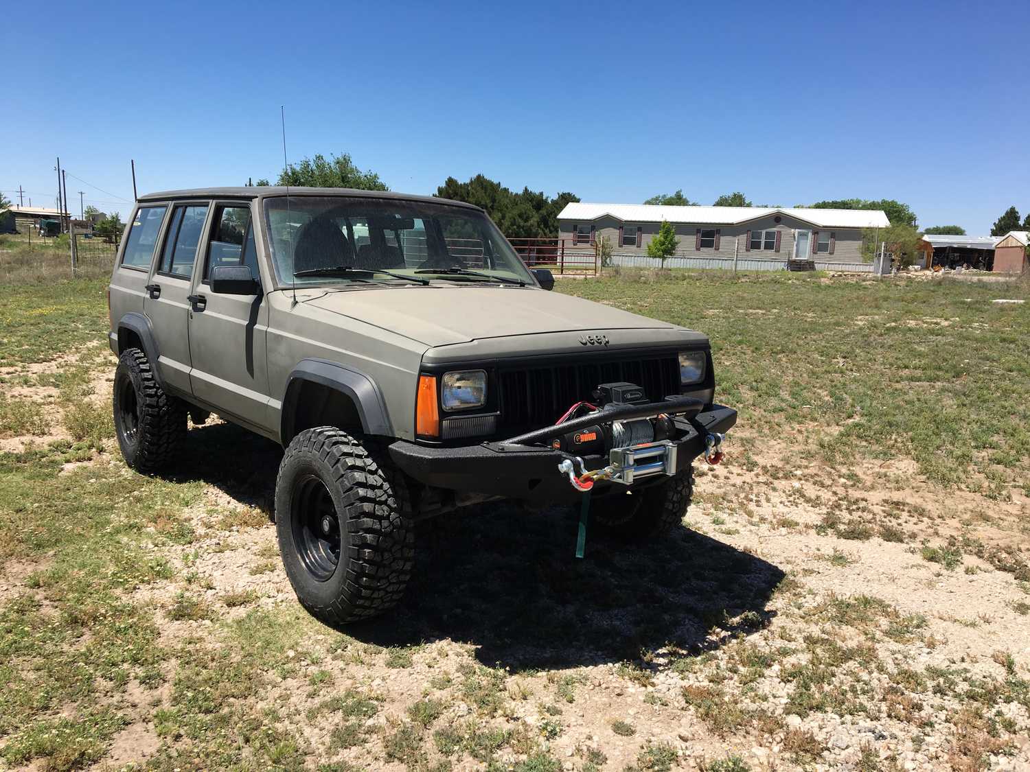 Smittybilt XRC Multi Optional Design (M.O.D.) Front Bumper with Bull