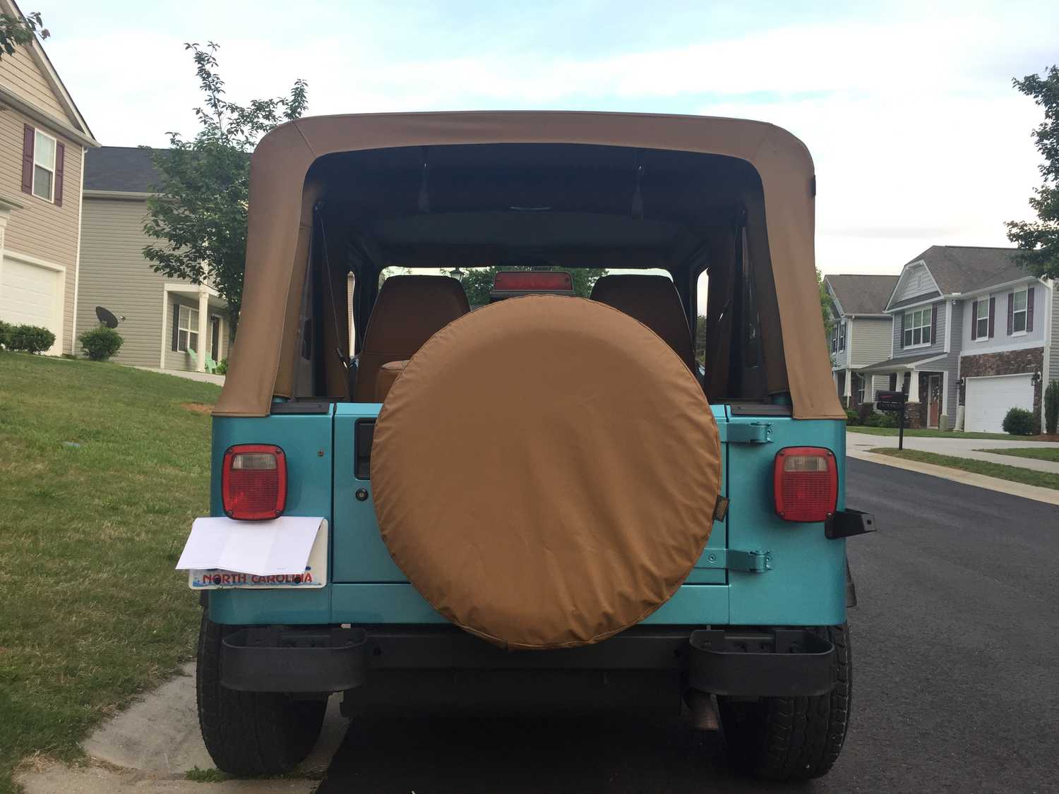 Bestop Spare Tire Covers in Spice Quadratec