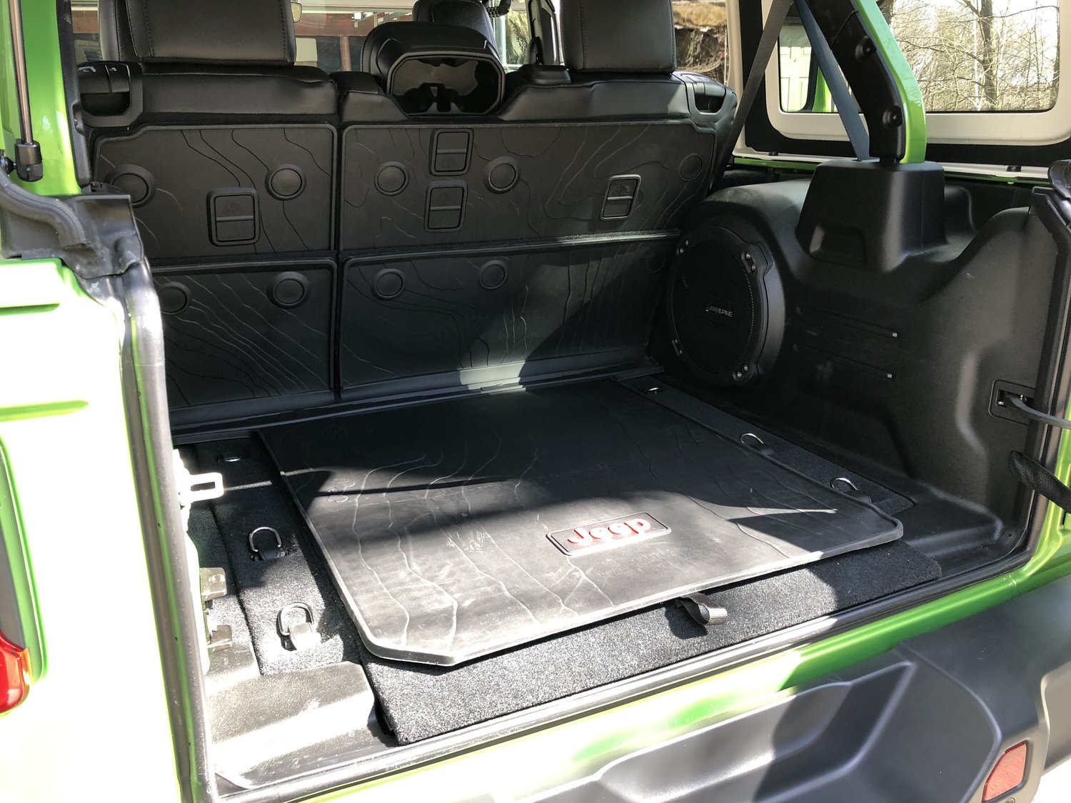Mopar Cargo Tray For 18 19 Jeep Wrangler Jl Quadratec