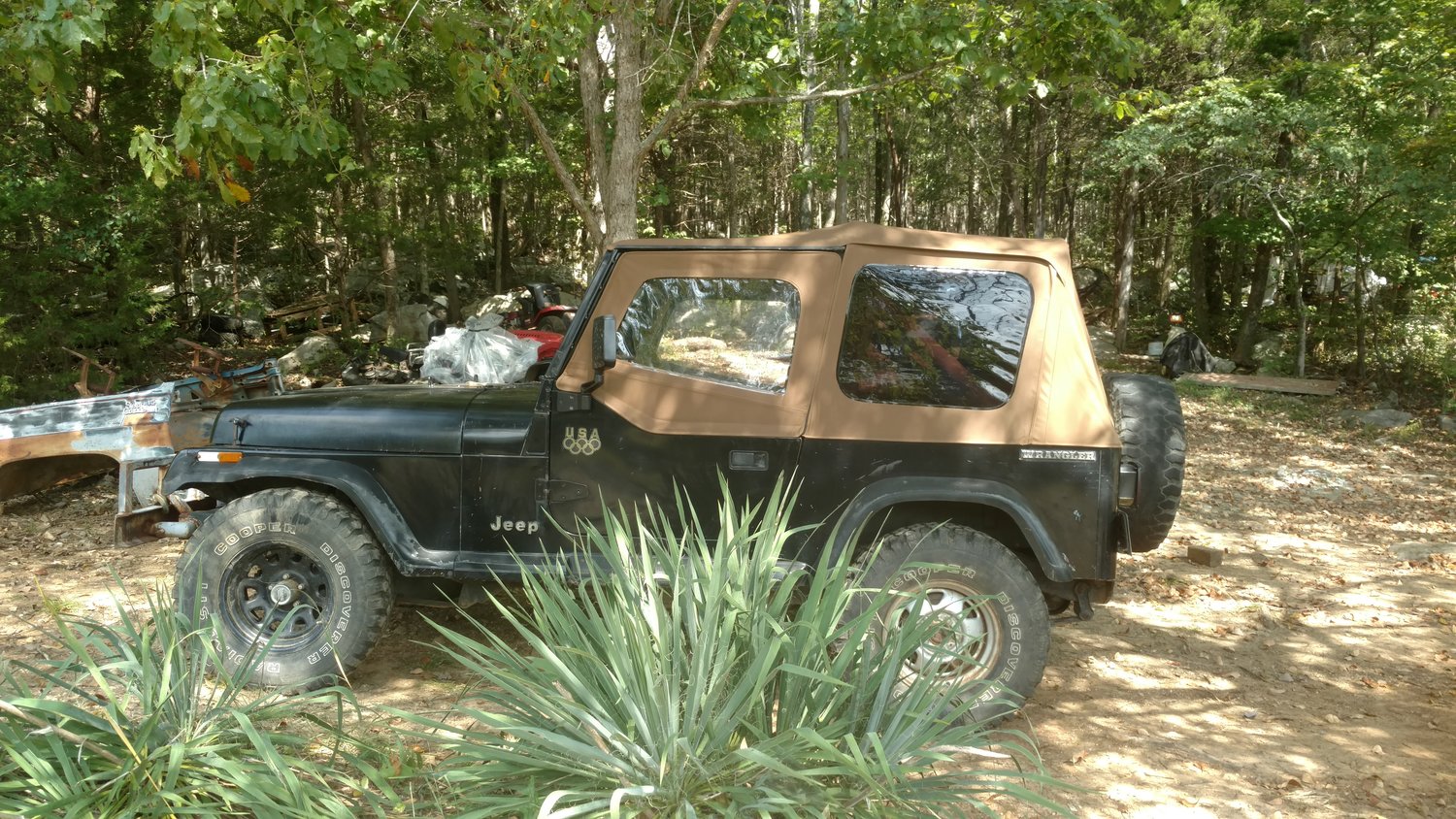 Smittybilt Replacement Soft Top With Half Door Skins For 1988-1995 Jeep Wrangler YJ - Black Denim