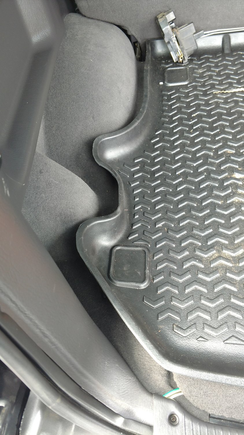 Quadratec Ultimate All Weather Rear Cargo Liner in Black for 9904 Jeep