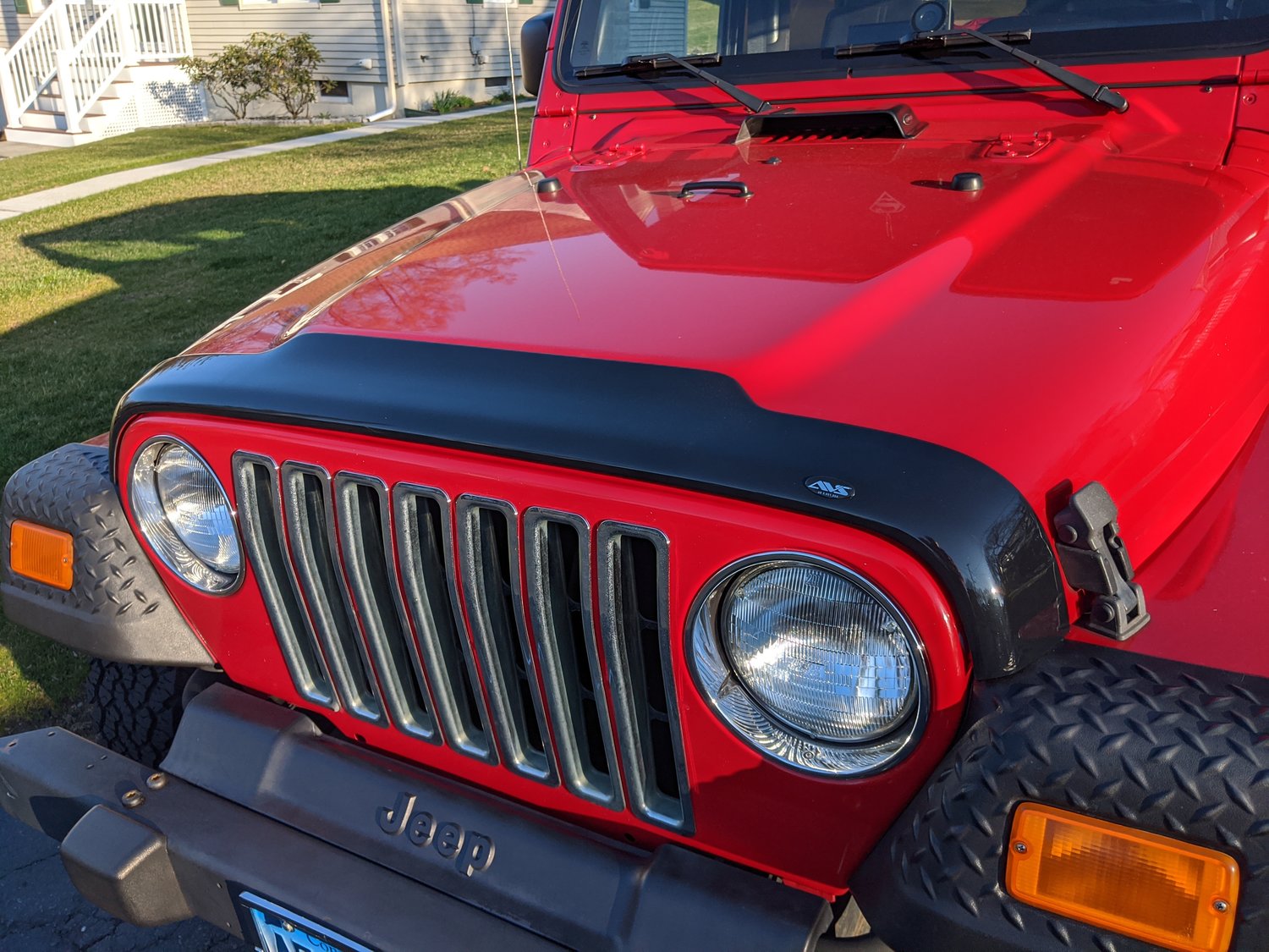 AVS 322091 Aeroskin Bug Deflector for 9706 Jeep Wrangler TJ Quadratec