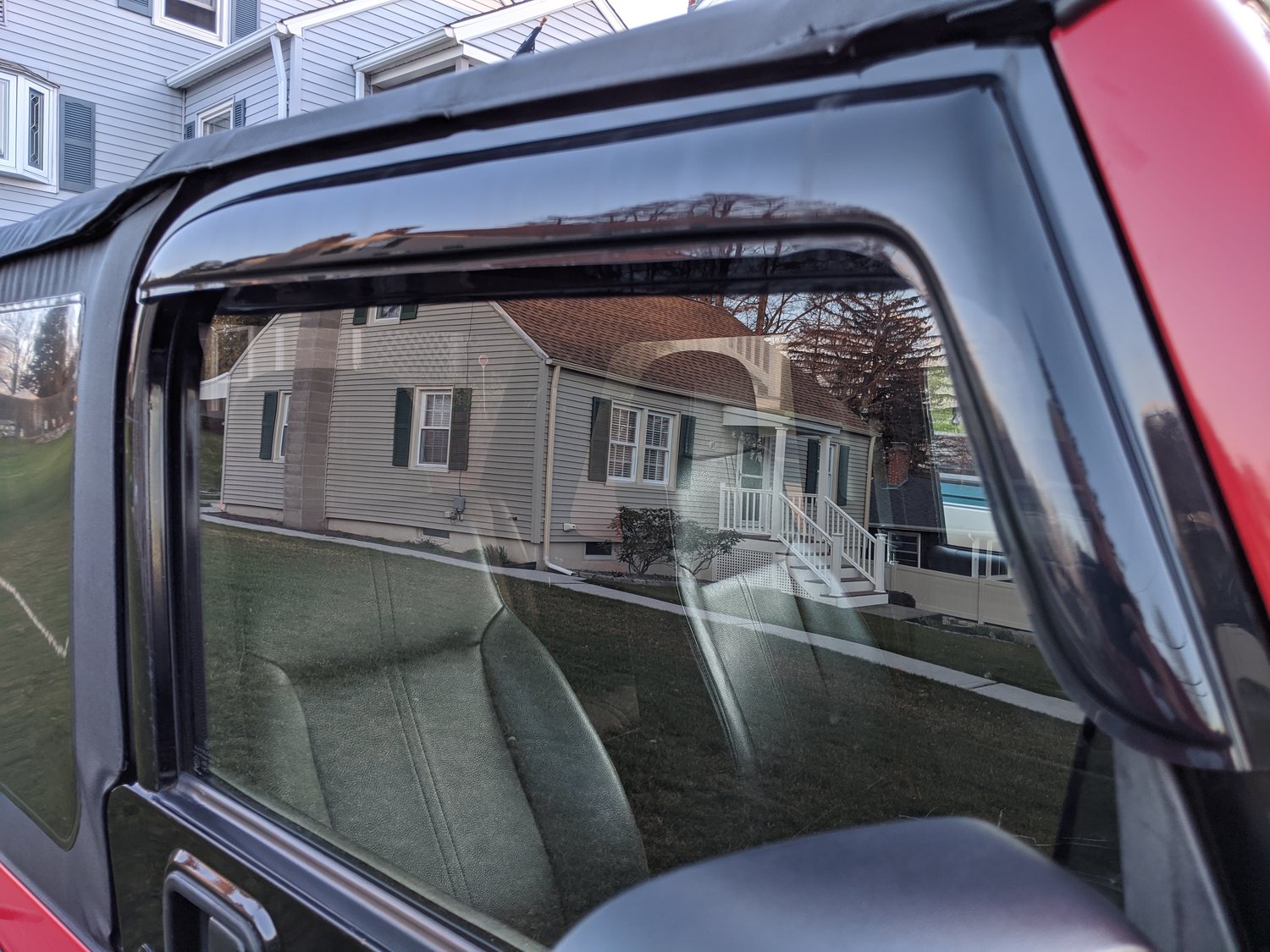 AVS 92054 Ventvisors in Smoke for 9706 Jeep Wrangler TJ & Unlimited Quadratec