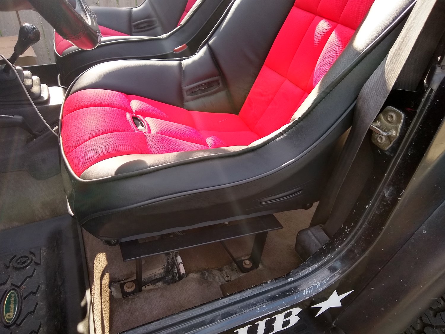 Corbeau E1118F Driver Side Seat Bracket for 9702 Jeep Wrangler TJ