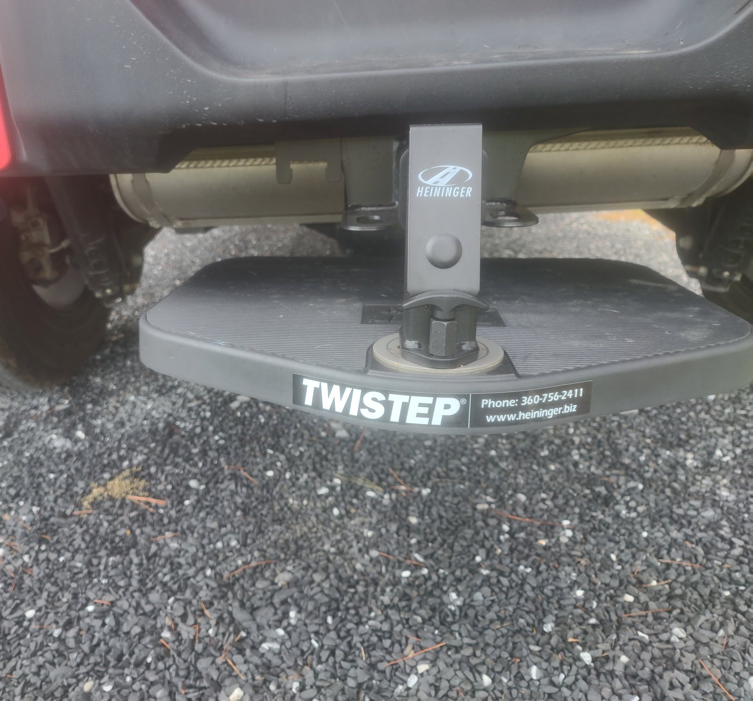 Heininger Automotive 3052 PortablePET Twistep Pet Step Quadratec