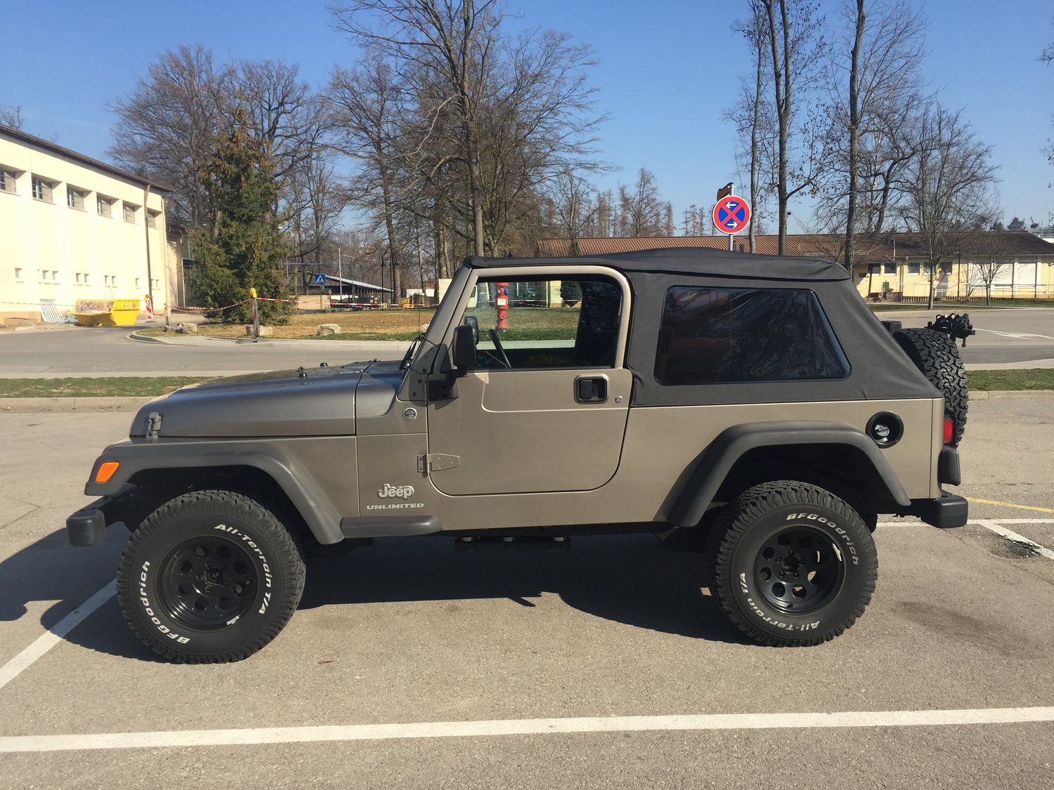 Old Man Emu 2" Suspension System for 0506 Jeep Wrangler TJ Unlimited