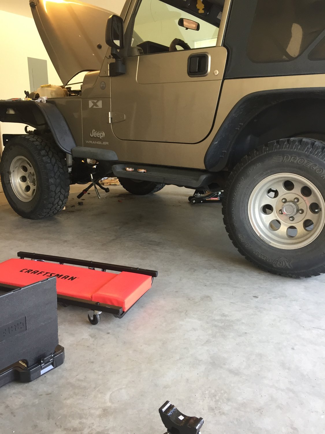 Quadratec Maximum Duty 3.5" Coil Spring Suspension Lift Kit with Shocks