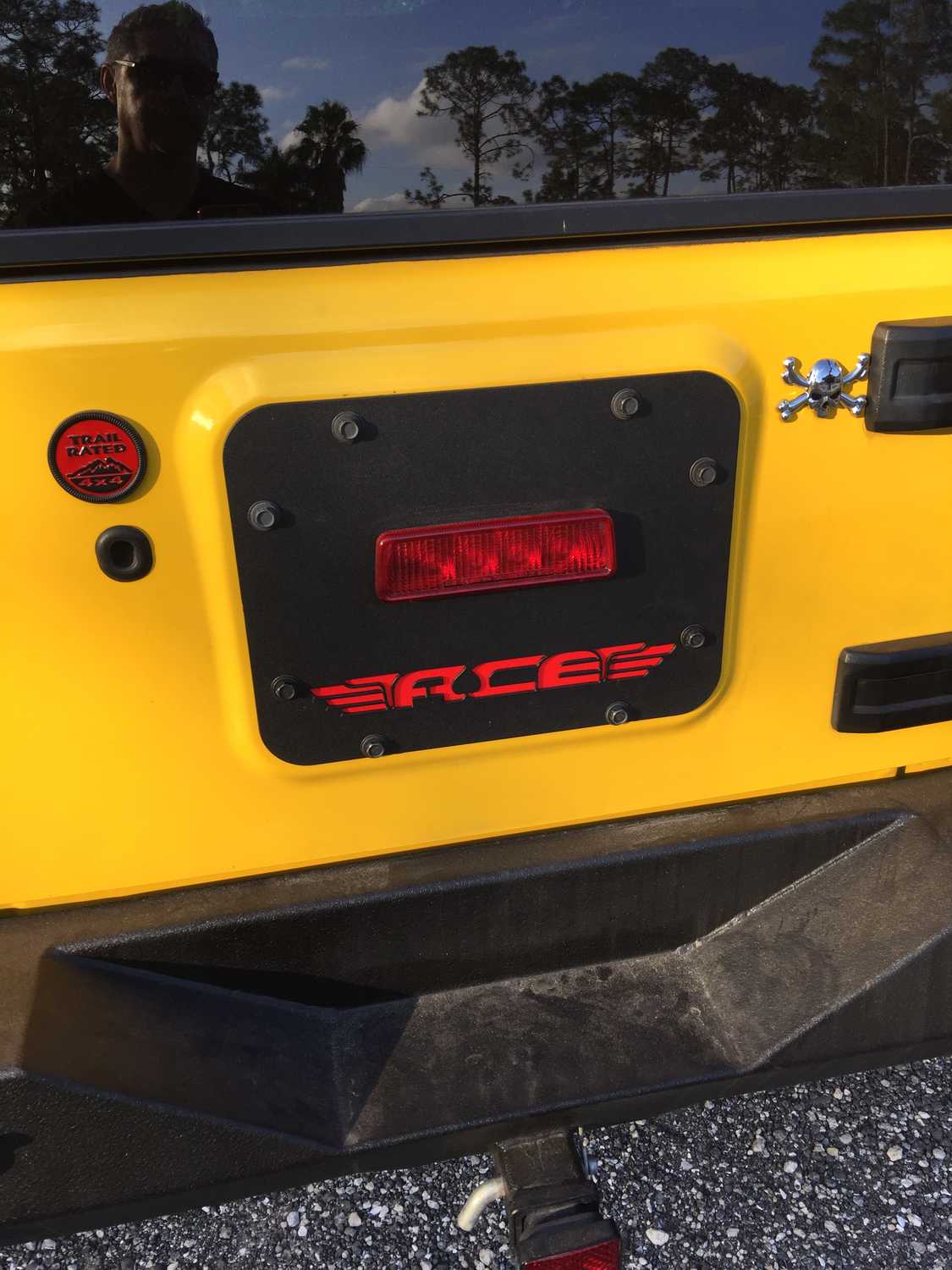 ACE Engineering ACEGTPLT3RDLT Gate Plate with Third Brake Light