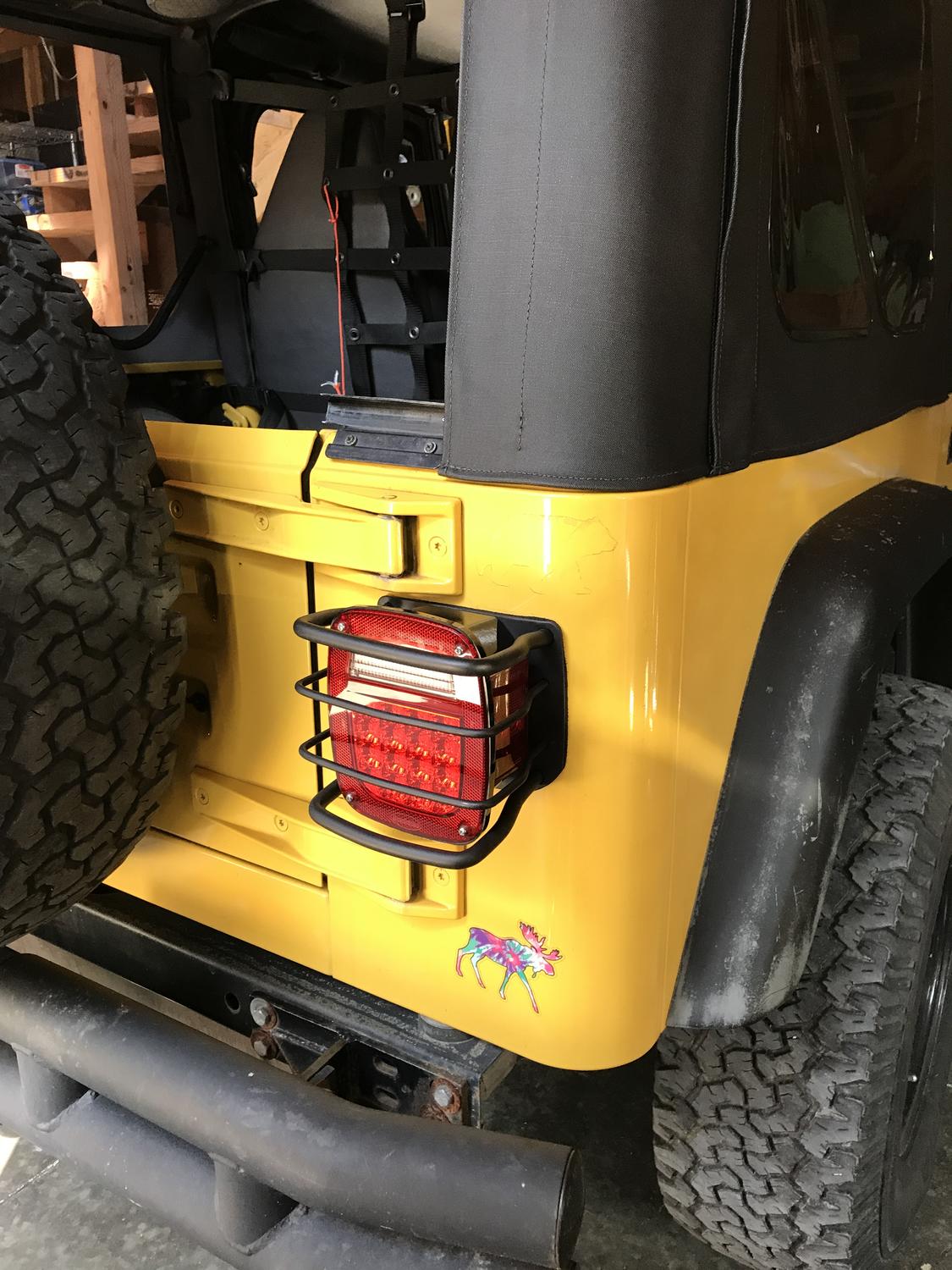 Quadratec LED Tail Light Kit for 0106 Jeep Wrangler TJ & Unlimited Quadratec