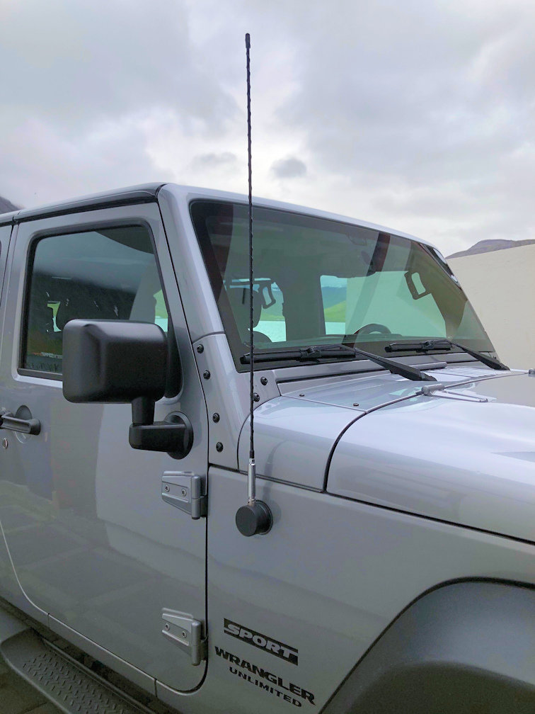 Quadratec CB Style AM/FM Radio Antenna with Quick Disconnect for 0720 Jeep Wrangler JL & JK