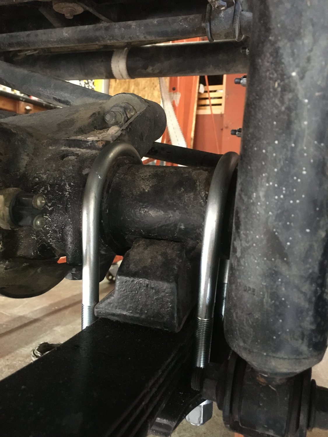 Crown Automotive 8130370HD Front Leaf Spring UBolt Kit for 5595 Jeep