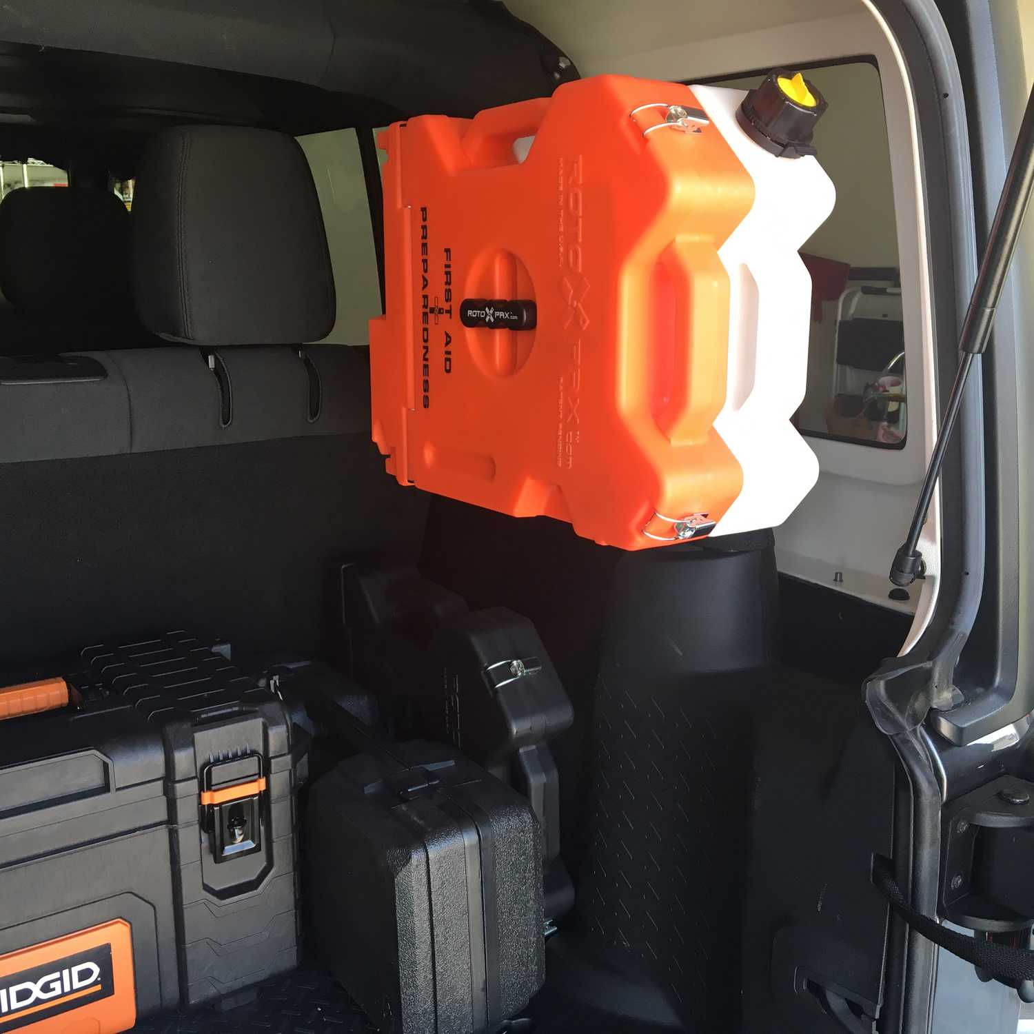 Garvin 66790 Interior Roll Bar Rotopax 2 Gallon Can Mount for 07-18
