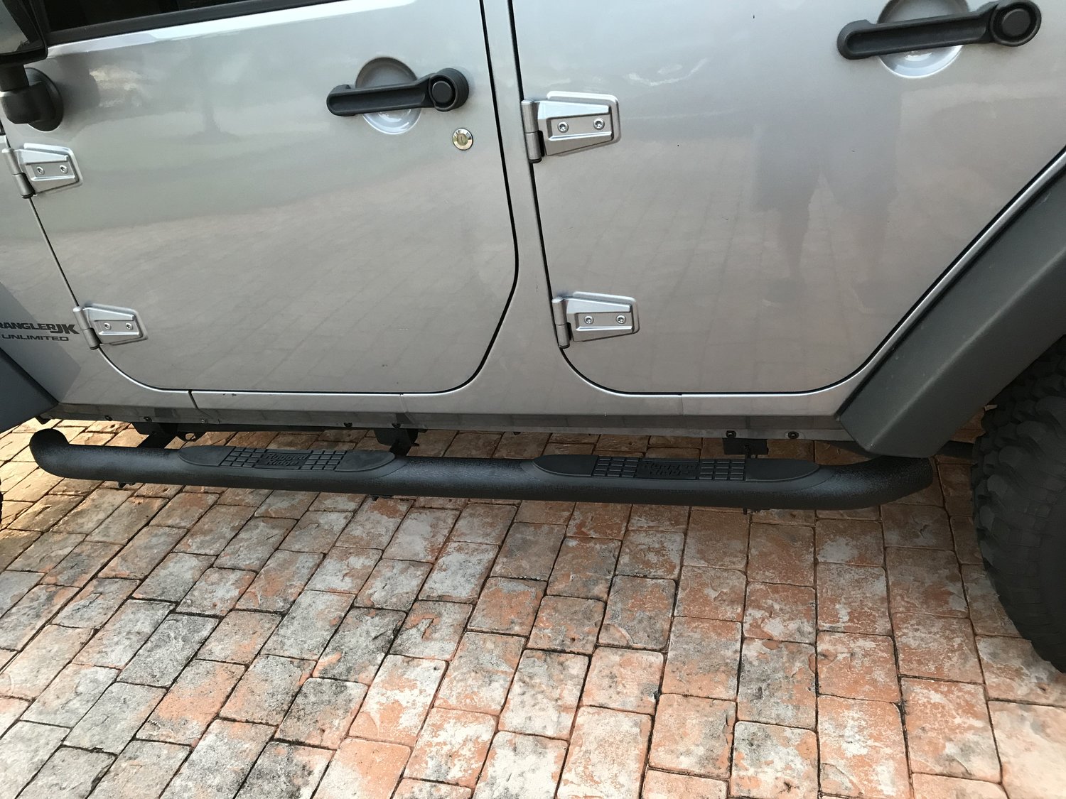 Rugged Ridge Side Step Bars for 0718 Jeep Wrangler Unlimited JK 4 Door