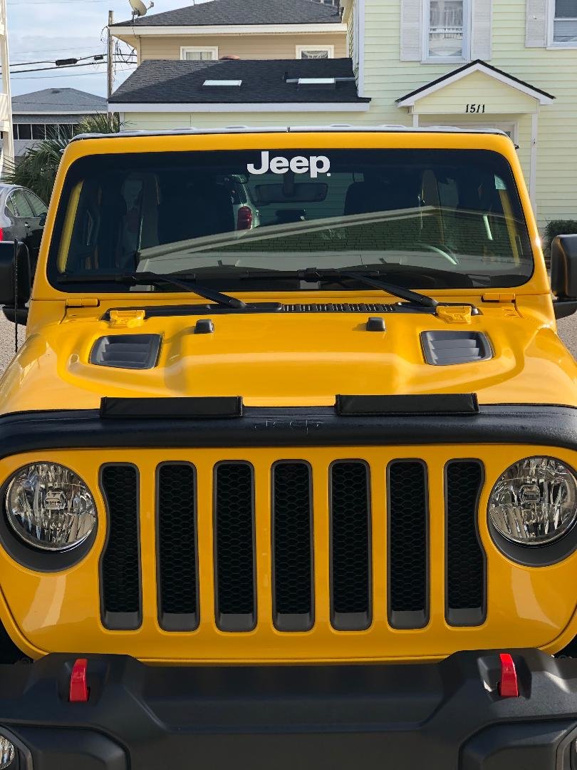 Chroma Graphics 3762 Xpression Jeep Logo Windshield Decal Quadratec