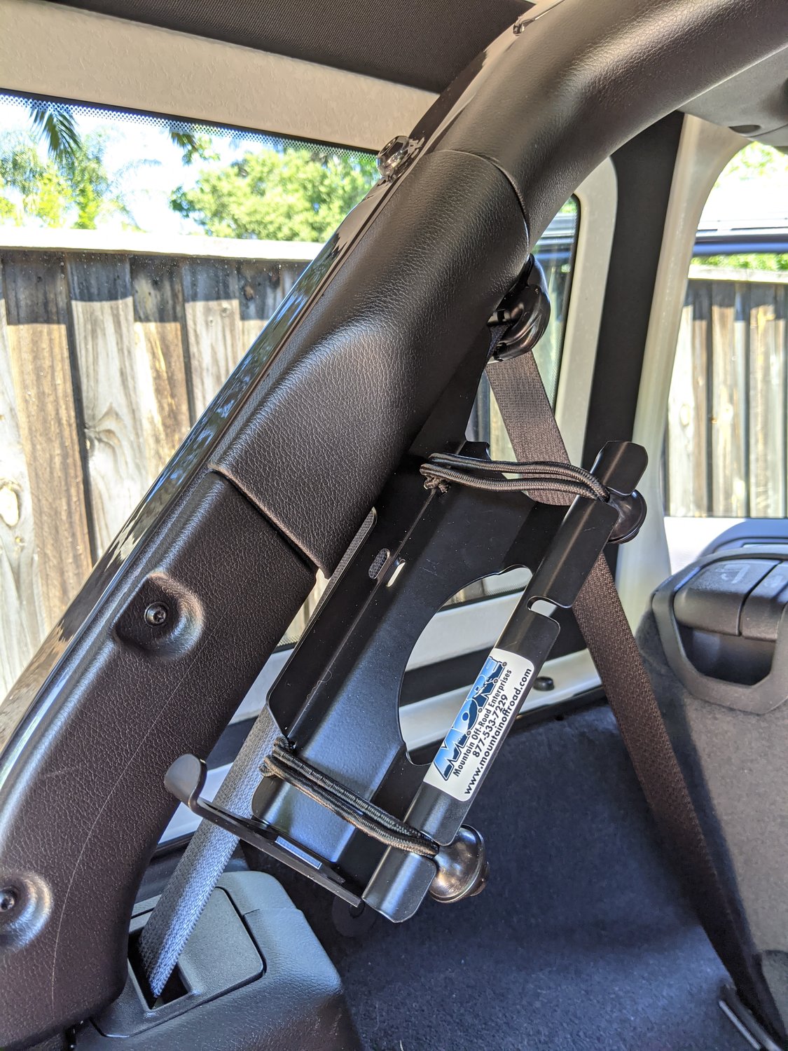 Mountain OffRoad JLFIREB Fire Extinguisher Mount Bracket for 1820