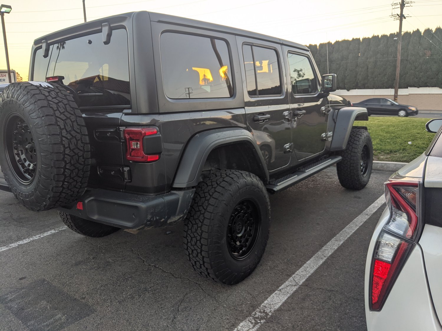 ICON Vehicle Dynamics 2.5in Lift Kit for 1823 Jeep Wrangler JL Stage 5