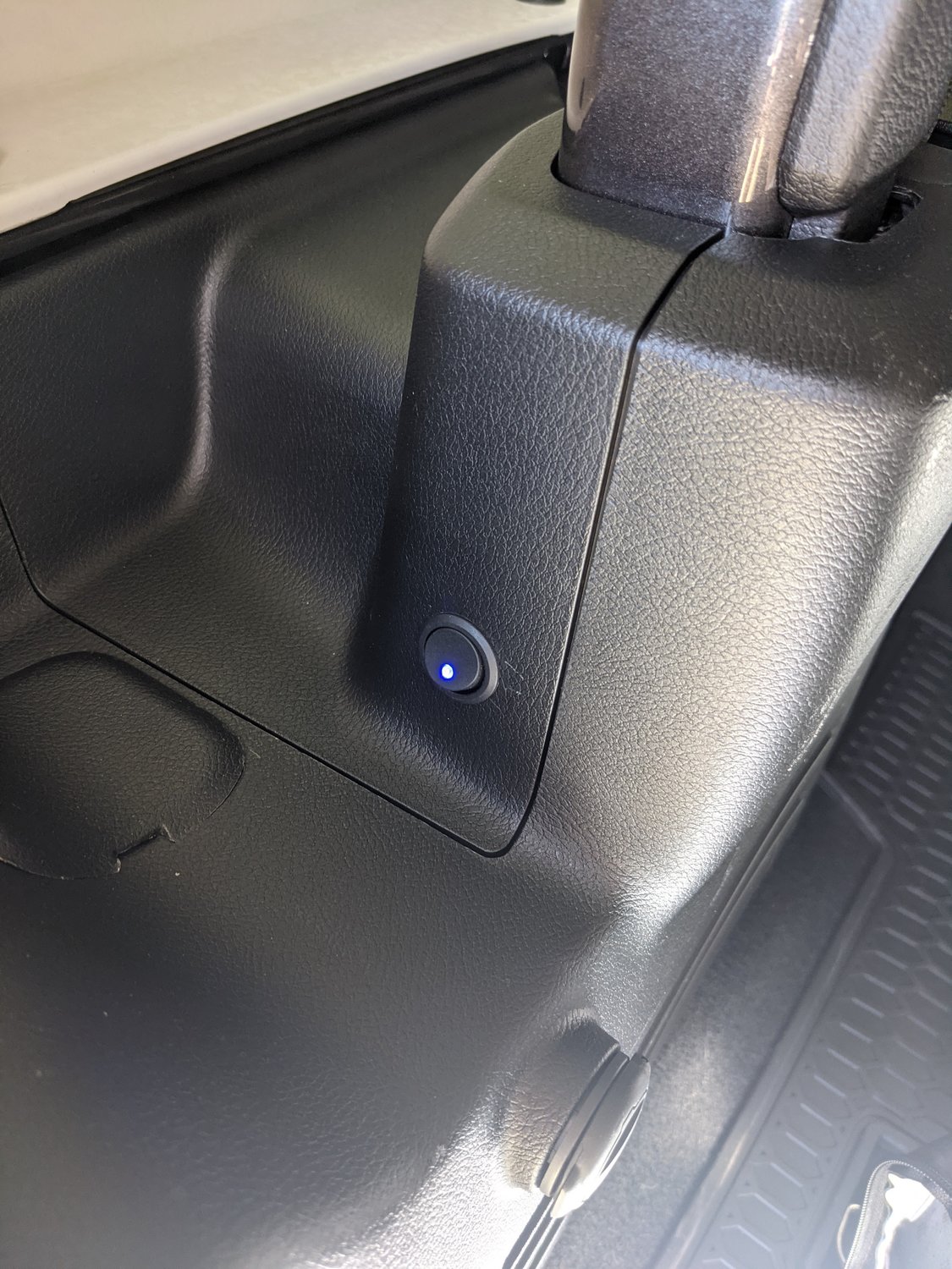 Quadratec 12 Volt Power Adapter for 99 23 Jeep Wrangler TJ JK JL Gladiator JT Quadratec
