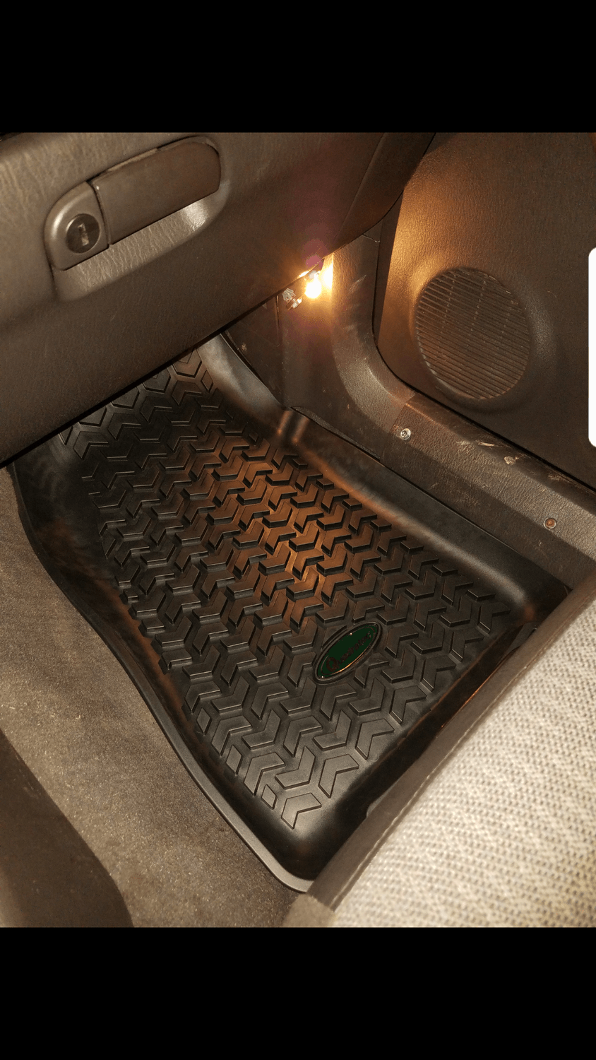 Quadratec Ultimate All Weather Front Floor Liners for 8401 Jeep
