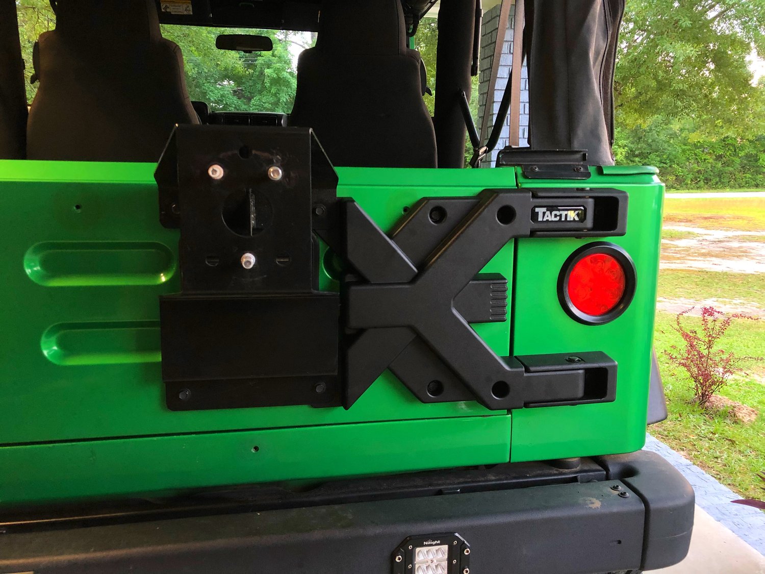 TACTIK 12052 0014 Tailgate Hinge Reinforcement for 9706 Jeep Wrangler