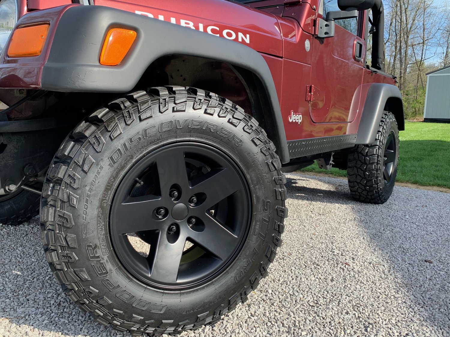 Lynx 23 Piece Classic Acorn Style Wheel Lug Nut Kit for Jeep CJ