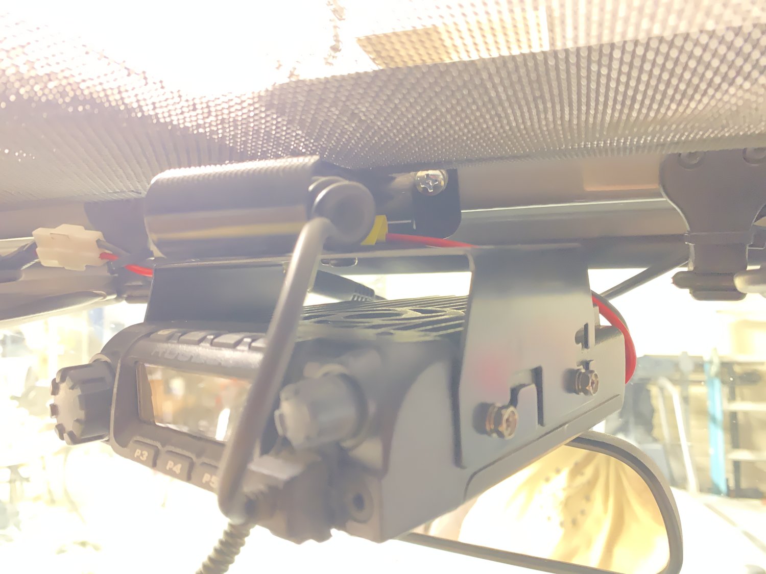 Rugged Ridge 13551.08 CB Radio Windshield Mount for 9702 Jeep Wrangler