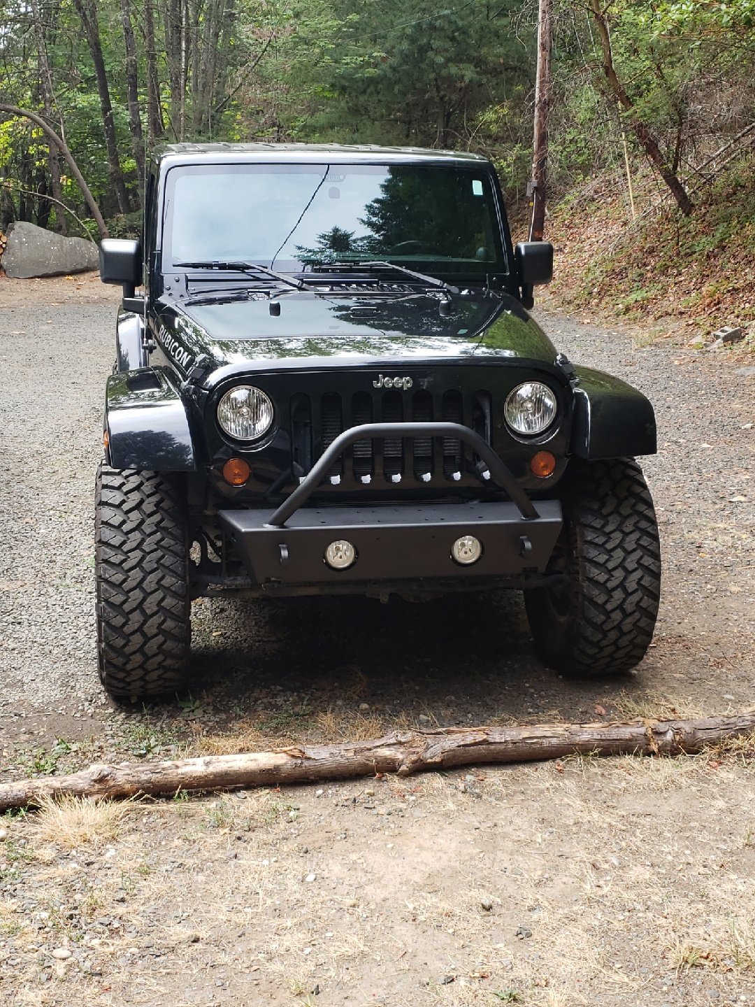 WARN 87600 Rock Crawler Stubby Front Bumper with Grille Guard for 0718