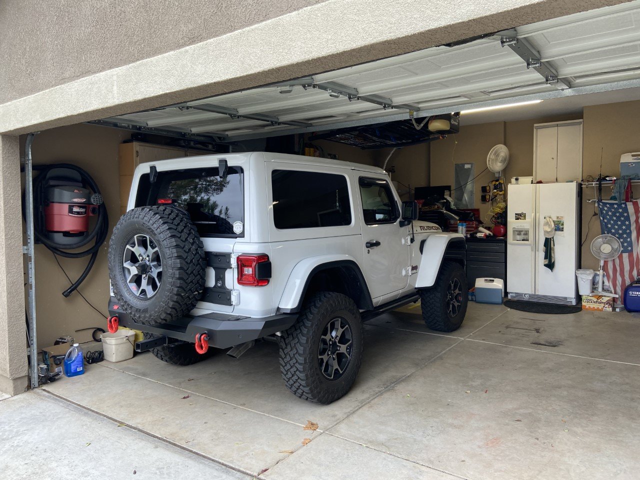Mopar 2" Lift Kit with Fox Series Shocks for 1820 Jeep Wrangler JL 2