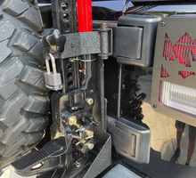Staffa Porta Cric Off-Road Rugged Ridge – Per Jeep Wrangler JK (2007-2012) – Supporto HI-LIFT, Coppia
