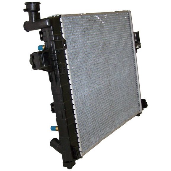 Crown Automotive Radiator Crown Automotive 52079883AB Radiator for 01-04 Jeep Grand Cherokee WJ with 4.7L V8 Engine