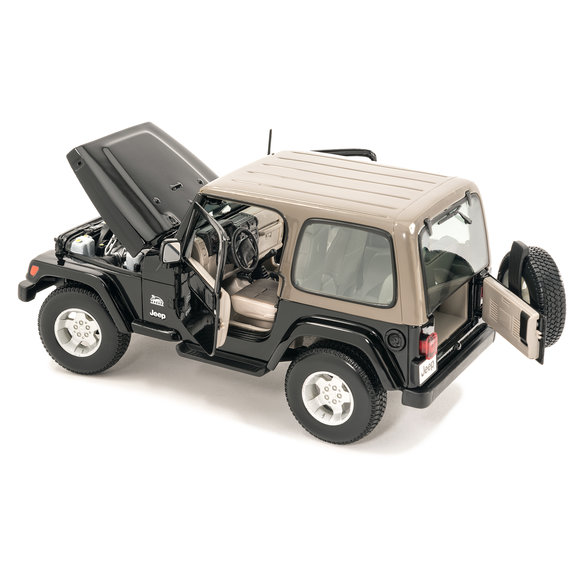 Maisto 1:18 Scale Jeep Wrangler Sahara Edition Model Toy | Quadratec