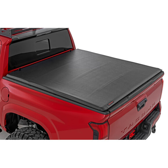Rough Country Soft Roll Up Bed Cover Rough Country 42415551 Soft Roll Up Bed Cover for 24-26 Toyota Tacoma with 5' Bed