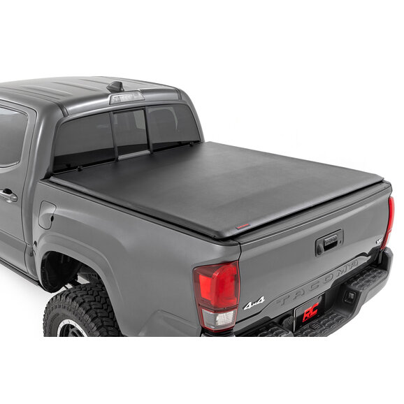 Rough Country Soft Roll Up Bed Cover Rough Country 42716501 Soft Roll Up Bed Cover for 16-23 Toyota Tacoma with 5' Bed